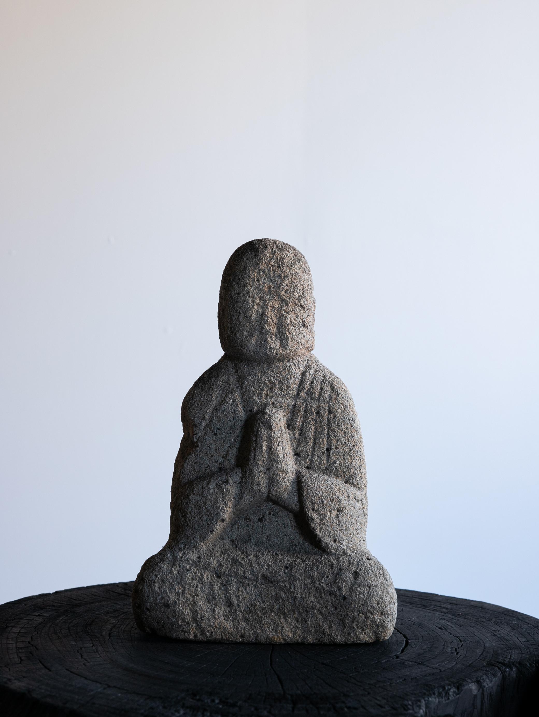 If you want something special, we recommend purchasing items selected by Brood.
We sell carefully selected old Japanese items.
I've seen tens of thousands of items so far.
Based on that experience, only selected items are posted here.
We are able to