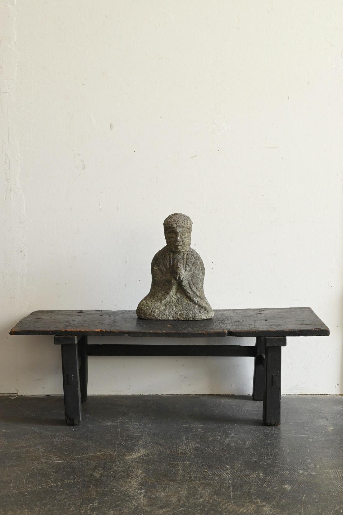 Japanische antike kleine Buddha-Statue aus Stein / Sitzender Buddha / 19. Jahrhundert / Edo im Zustand „Gut“ im Angebot in Sammu-shi, Chiba