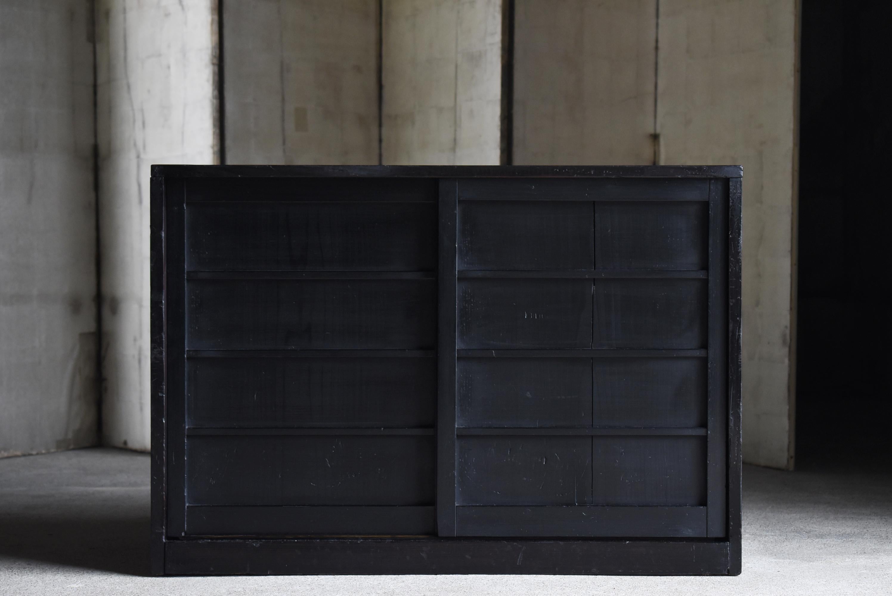 Japanischer antiker kleiner Tansu-Sideboard-Schrank Wabi Sabi, 1900er-1940er Jahre (Showa)