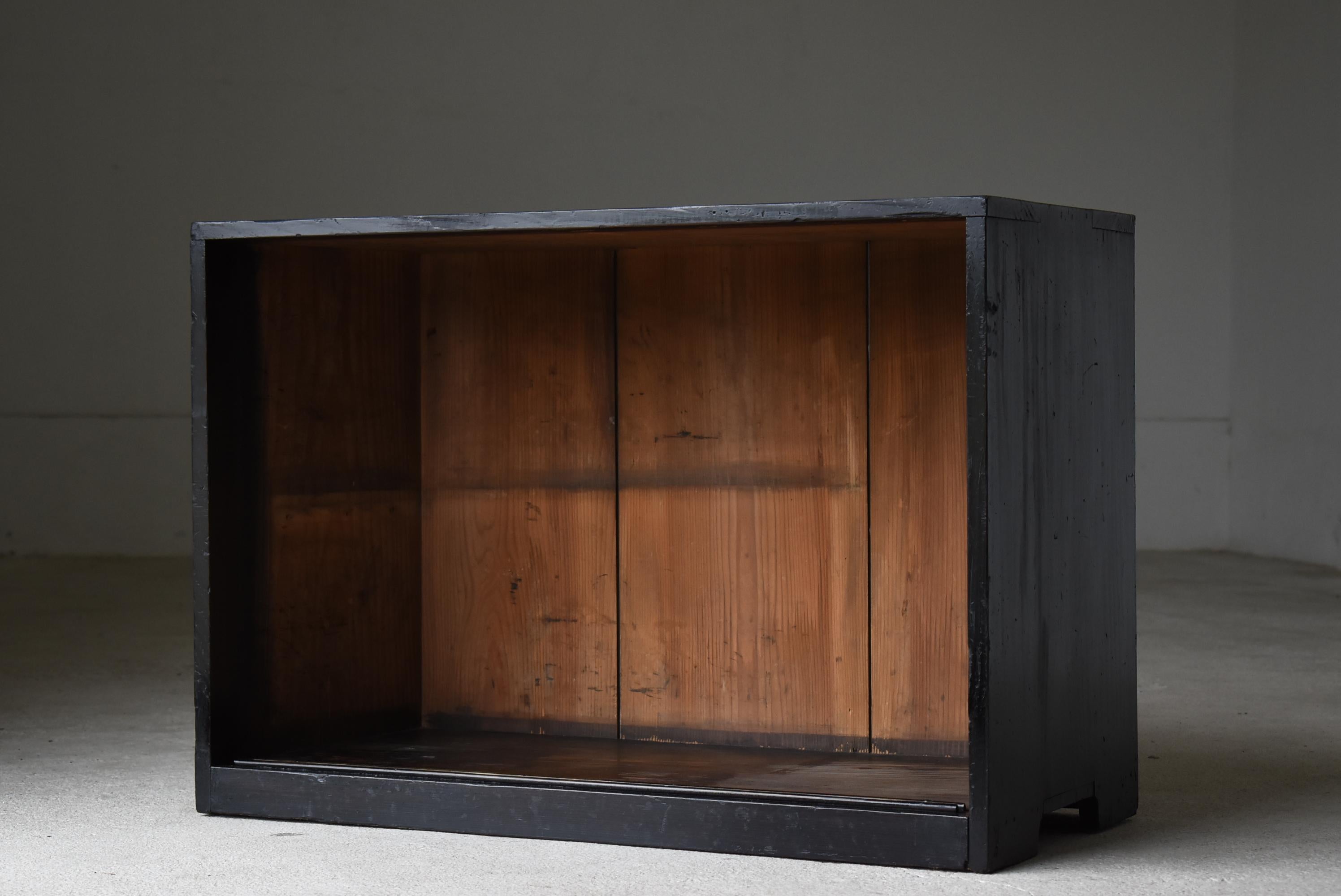 Japanischer antiker kleiner Tansu-Sideboard-Schrank Wabi Sabi, 1900er-1940er Jahre 1