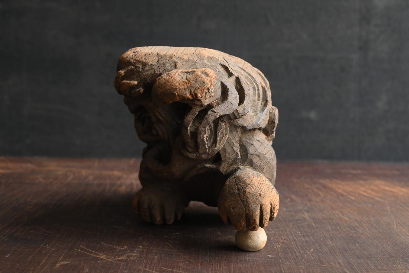 Japanese antique small wooden lion carving / 1800s / Edo-Meiji period/ Wabi-sabi 1