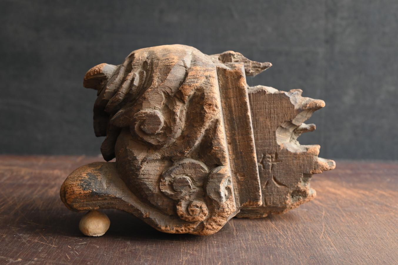 Japanese antique small wooden lion carving / 1800s / Edo-Meiji period/ Wabi-sabi 2