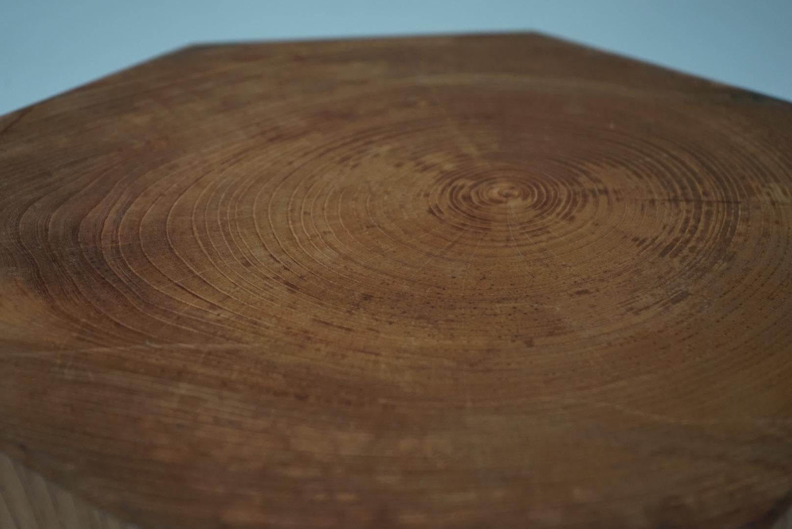 Legno Japanese Antique Solid Zelkova Octagonal Display Stand, Japandi Wabi-Sabi in vendita