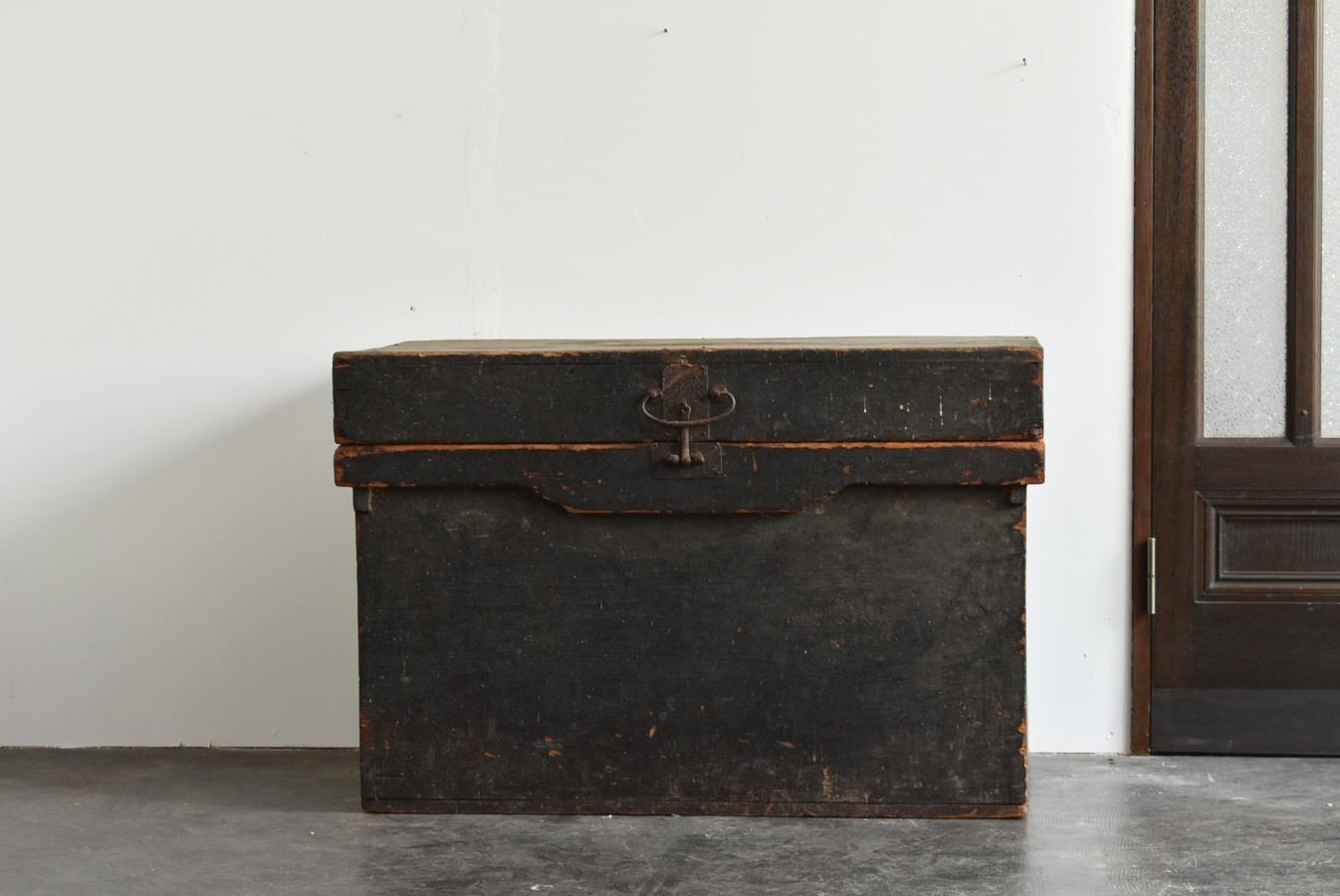 Japanese Antique Special Black Wooden Box / 1800-1900 / Exhibition Table In Good Condition In Sammu-shi, Chiba