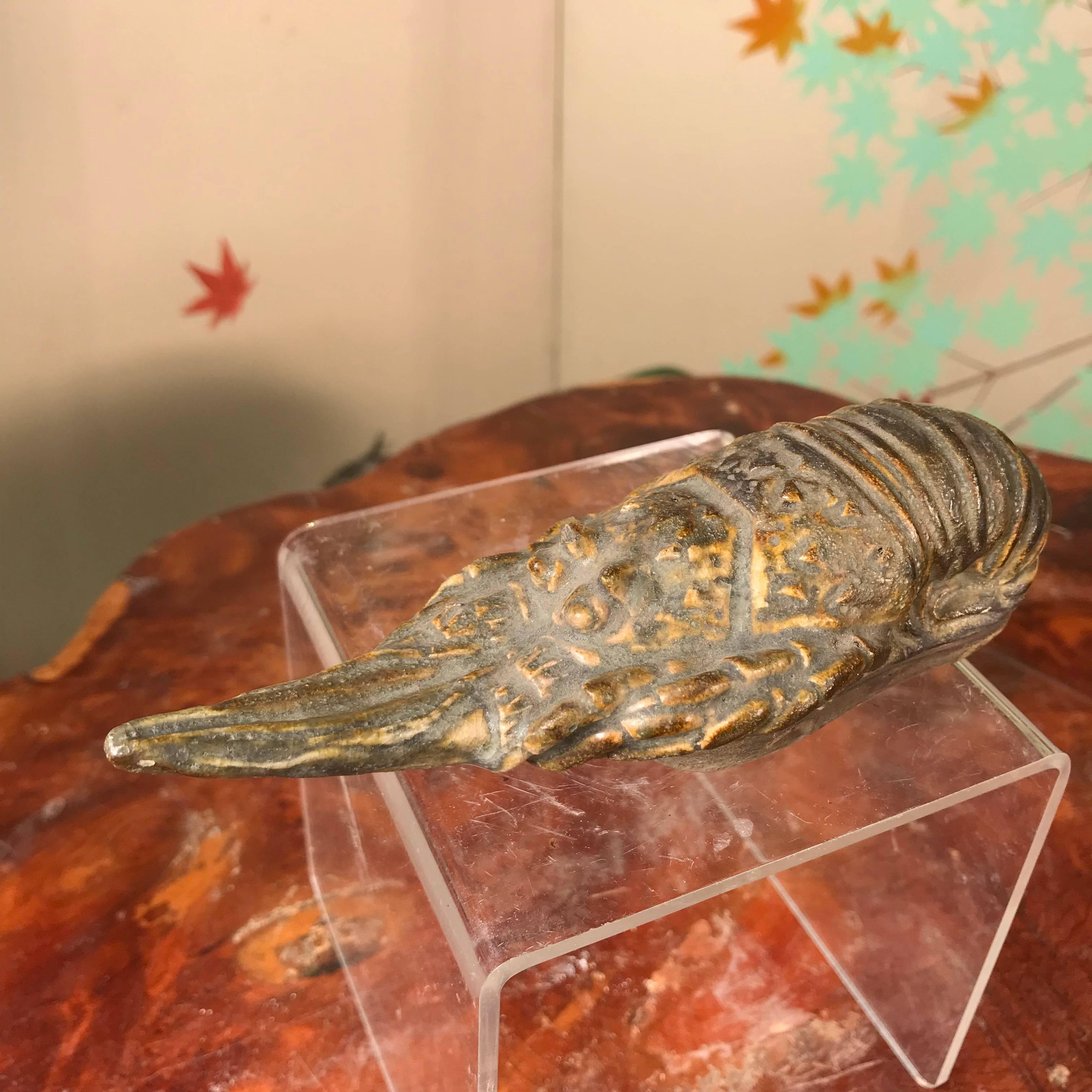 A fine Japanese handcrafted spiny lobster two piece box hand cast in ceramic and signed on base.

Rarely found, this sculptural Okimono came from an old Tokyo collection. Very fine condition from likely the Seto kiln. Today these older works of art