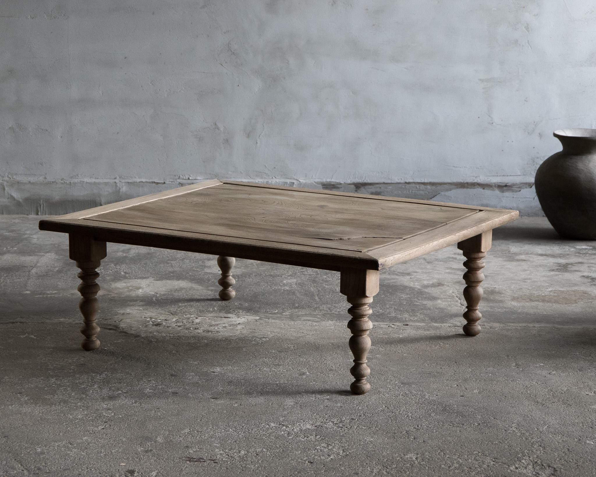 Mesa Baja Cuadrada Antigua Japonesa, Finales de la Era Meiji '1868-1912', Wabi Sabi en venta 1