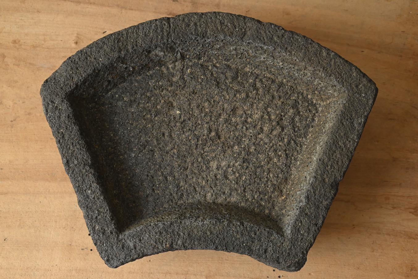 Meiji Japanese antique stone basin 