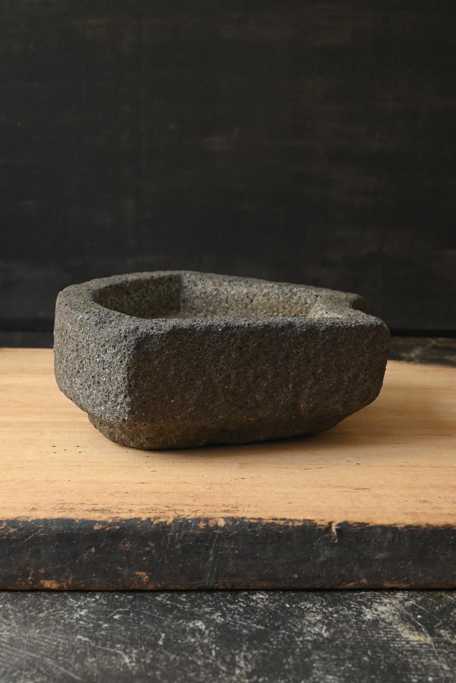 Japanese antique stone basin 