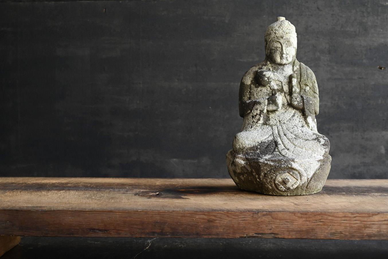 Japanese antique stone Buddha/1750-1850/Edo period/Seated Kannon Bodhisattva 10