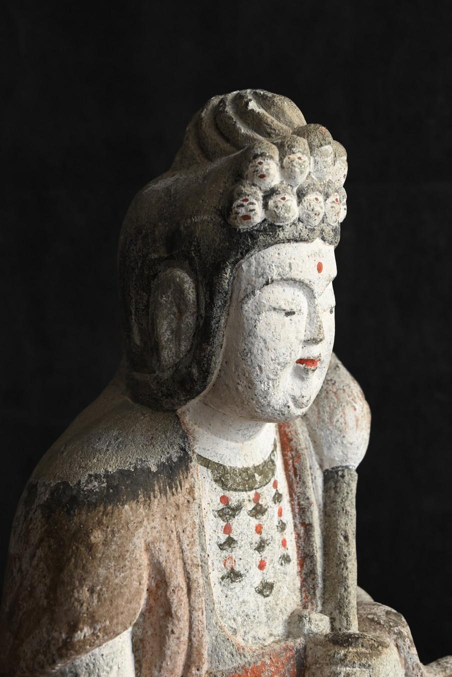 Buda de piedra antiguo japonés / 1800-1912 / [Bodhisattva Kannon de 11 caras]. Piedra