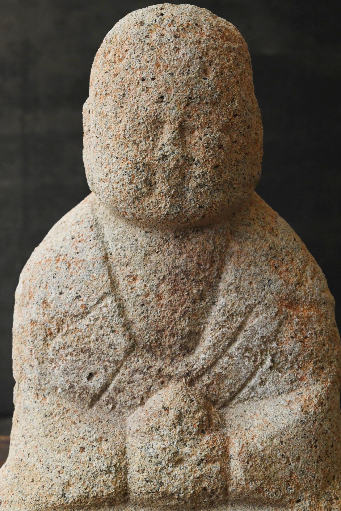 Bouddha japonais ancien en pierre de la préfecture de Niigata / Bodhisattva Jizo assis en vente 5