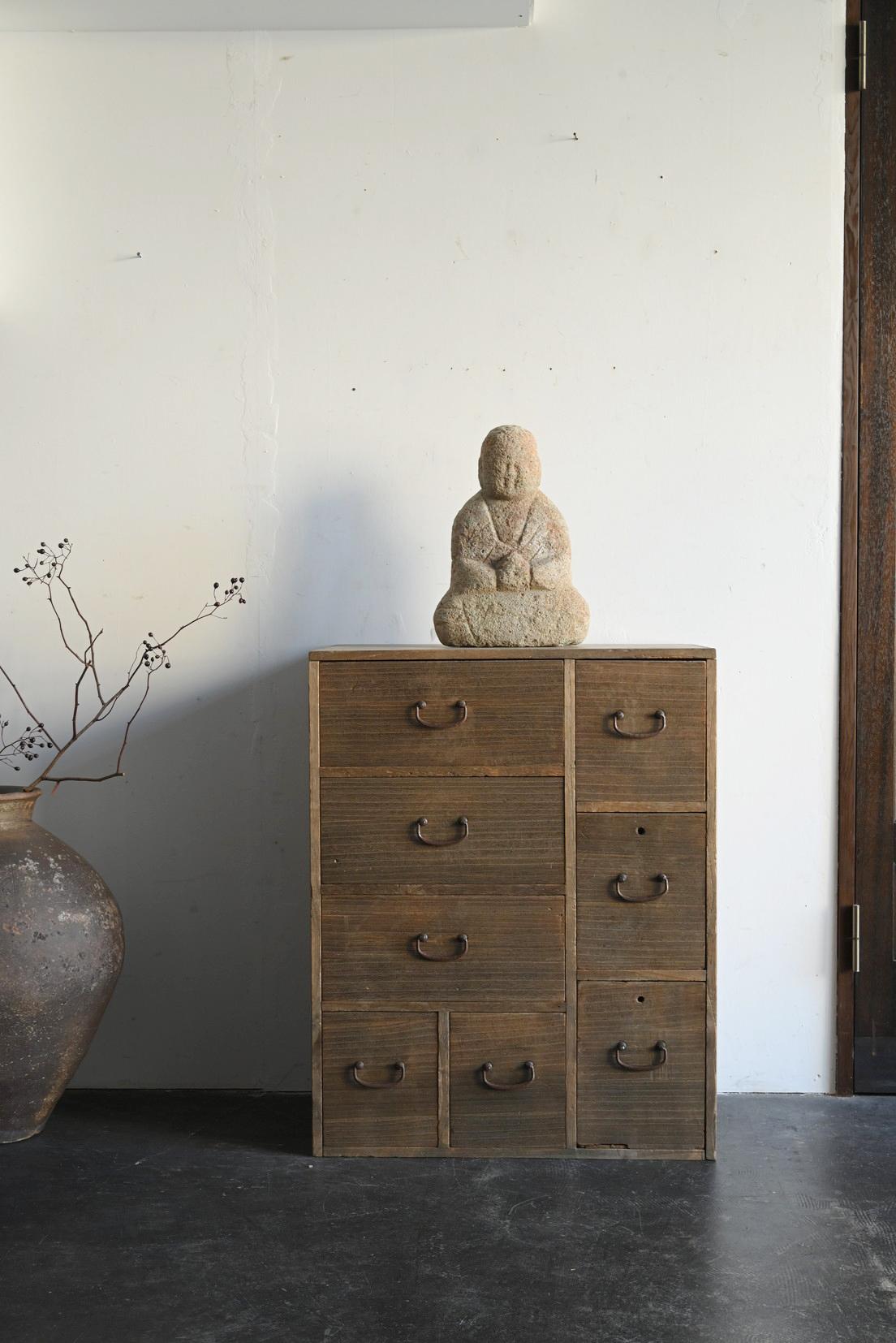 Edo Bouddha japonais ancien en pierre de la préfecture de Niigata / Bodhisattva Jizo assis en vente