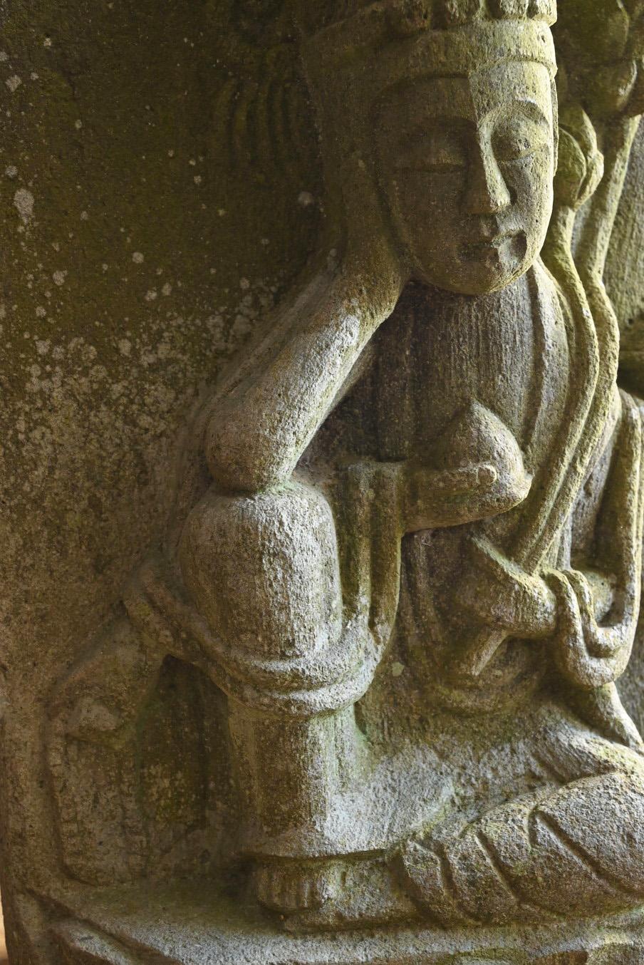 Giapponese Antico Buddha giapponese in pietra /Kannon Bodhisattva / fine XIX-inizio XX secolo in vendita