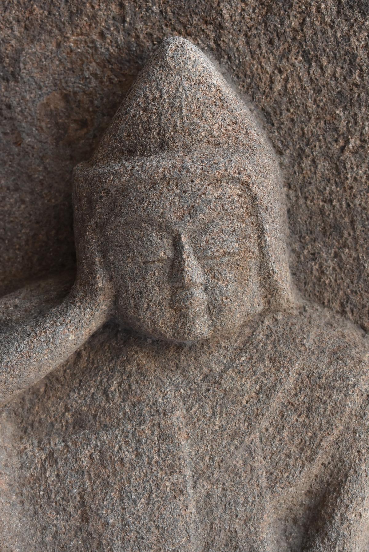 Japanese Antique Stone Buddha Late Edo Period 1750-1850 / Old Buddha Statue In Good Condition In Sammu-shi, Chiba