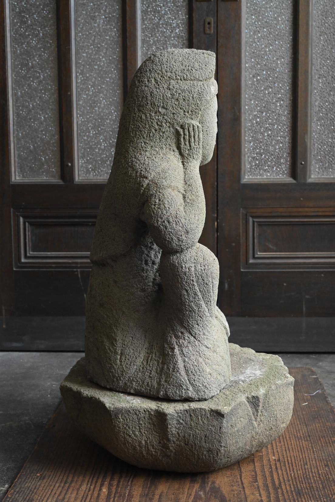 Bouddha japonais antique en pierre 