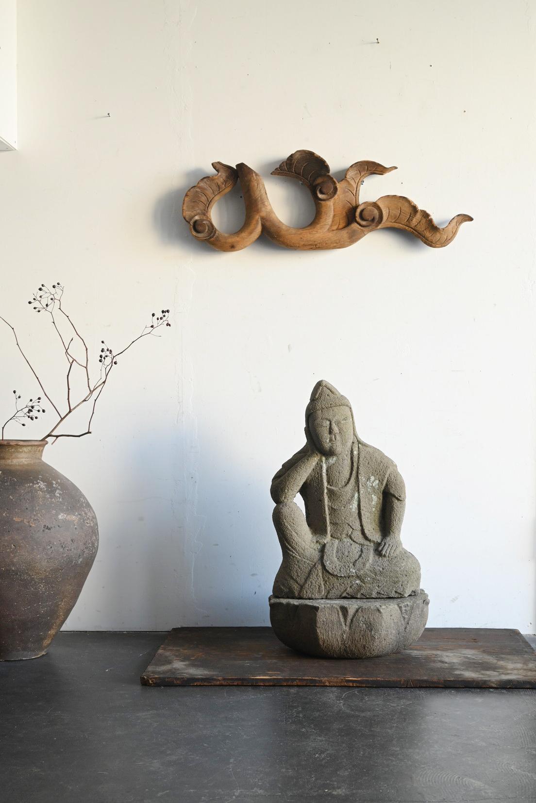 Japonais Bouddha japonais antique en pierre 