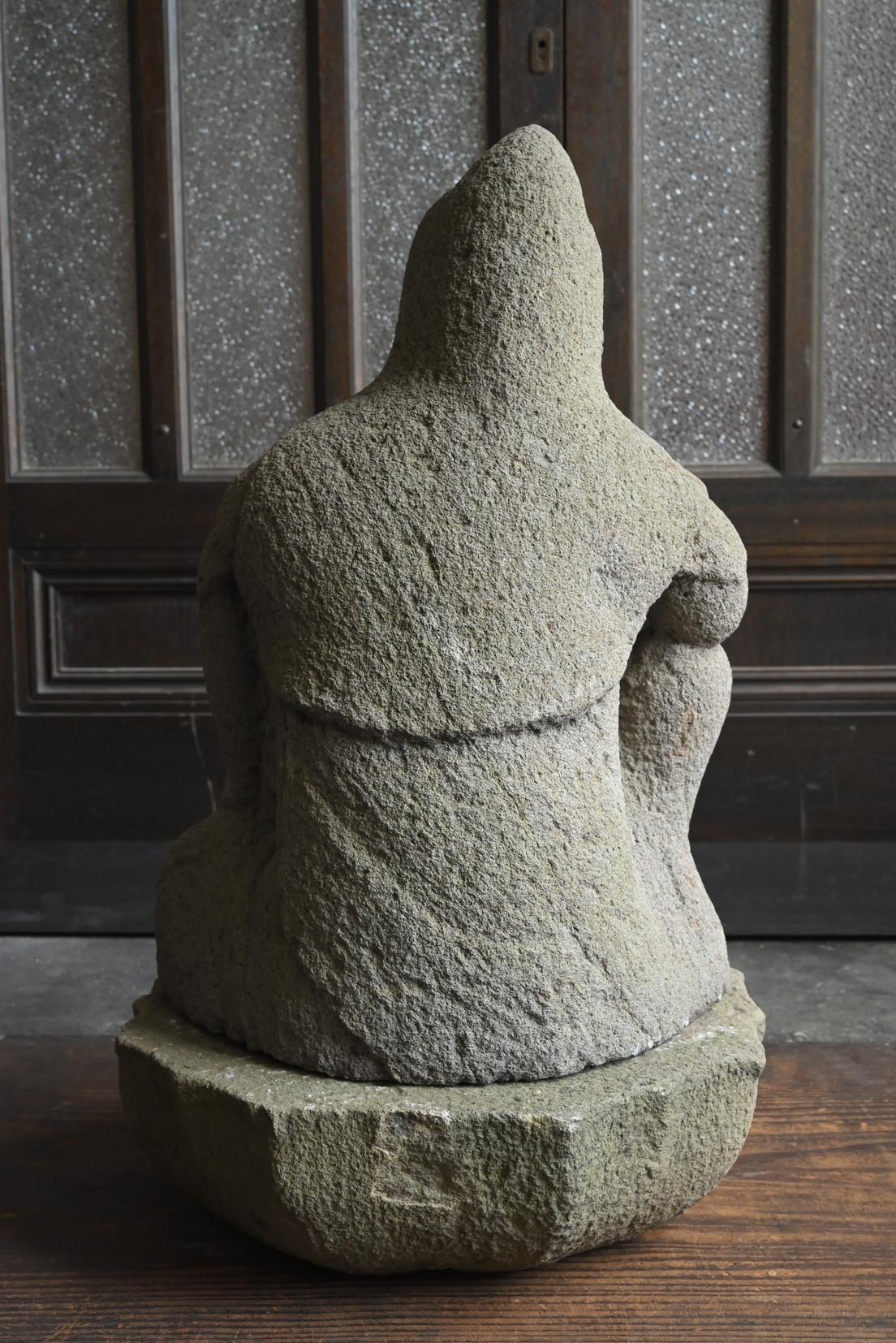 Bouddha japonais antique en pierre 