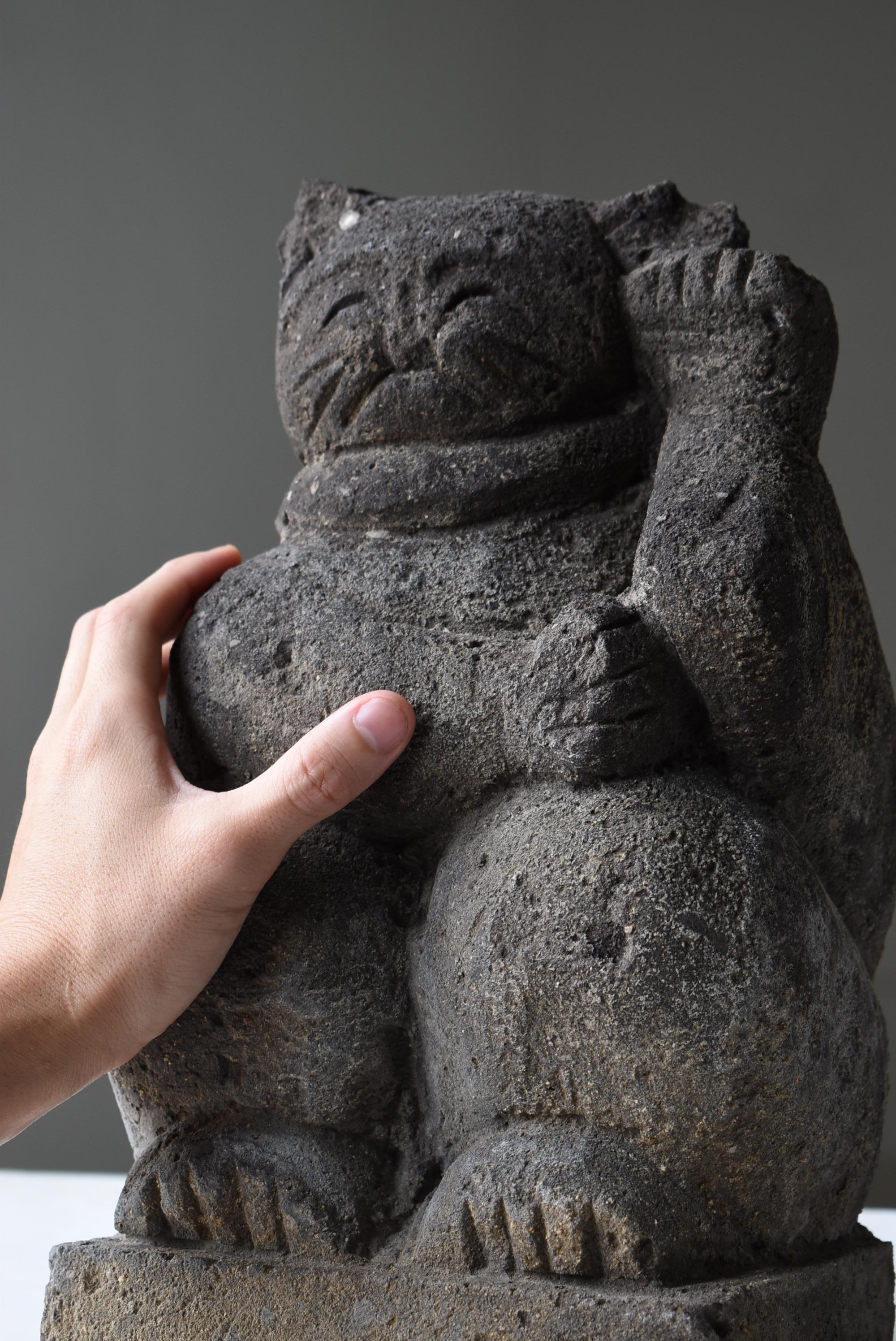 Japanese Antique Stone Carving Maneki Neko 1800s-1860s / Beckoning Cat Wabi Sabi 6