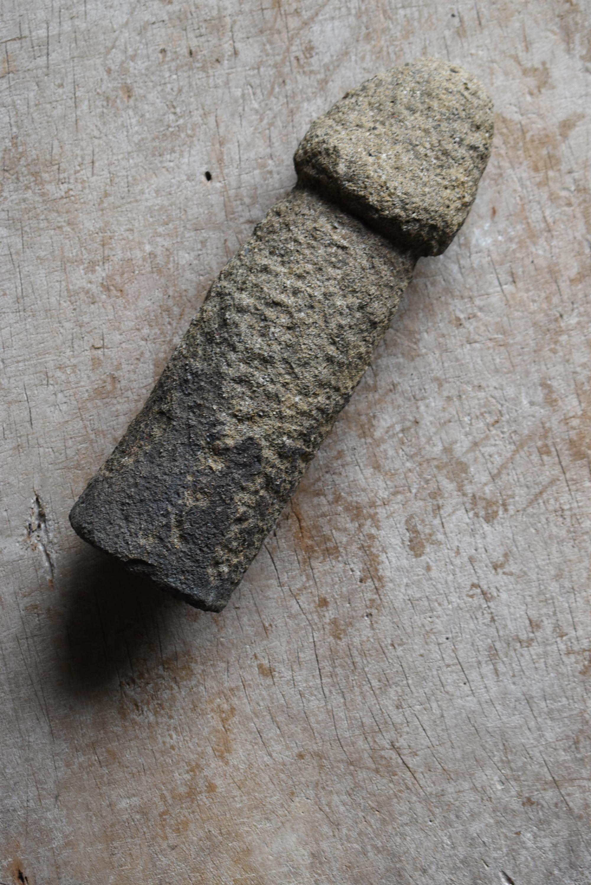 Antico pene giapponese in pietra 1800-1860 / Scultura Wabi Sabi Mingei in vendita 4