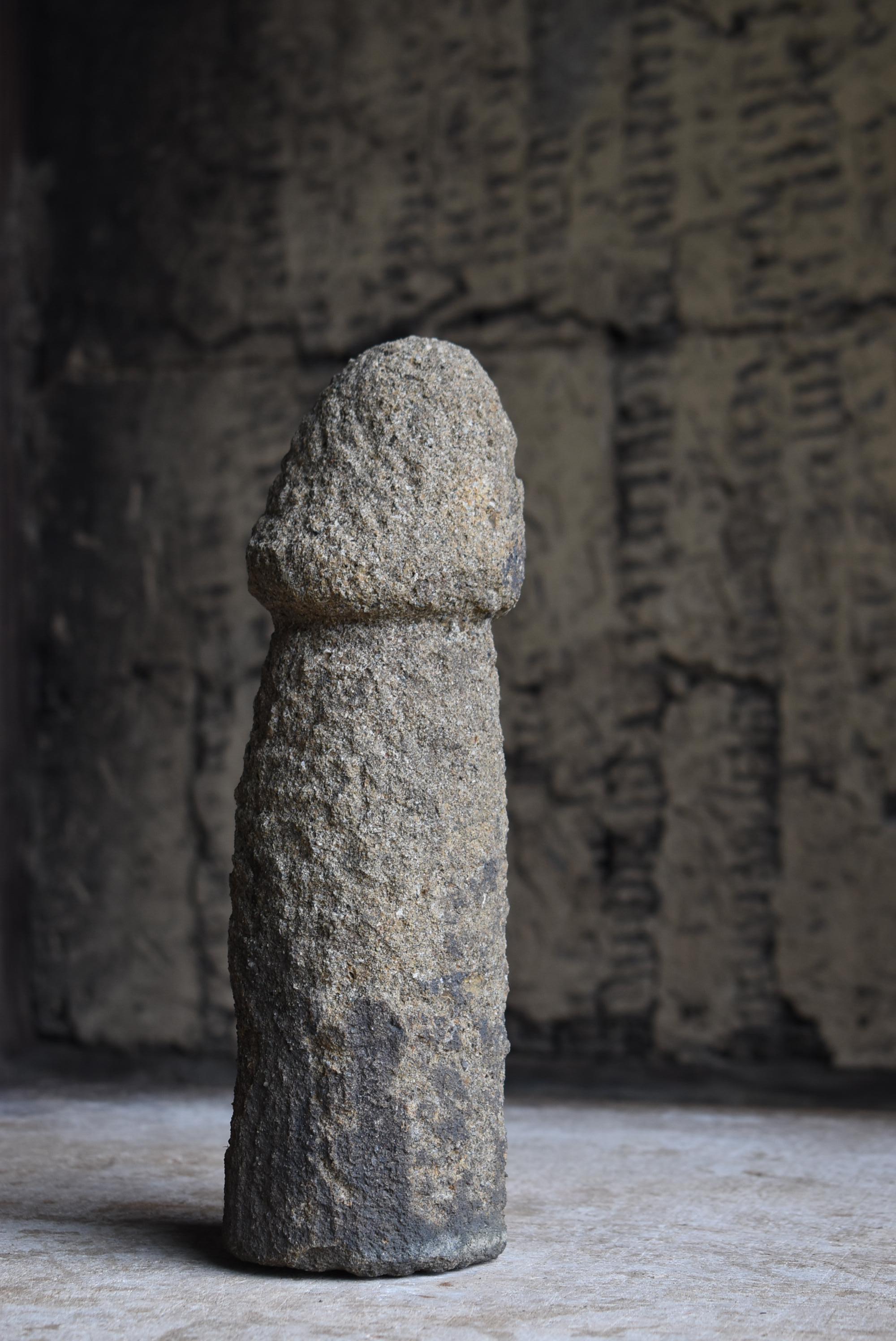 Antico pene giapponese in pietra 1800-1860 / Scultura Wabi Sabi Mingei in vendita 8