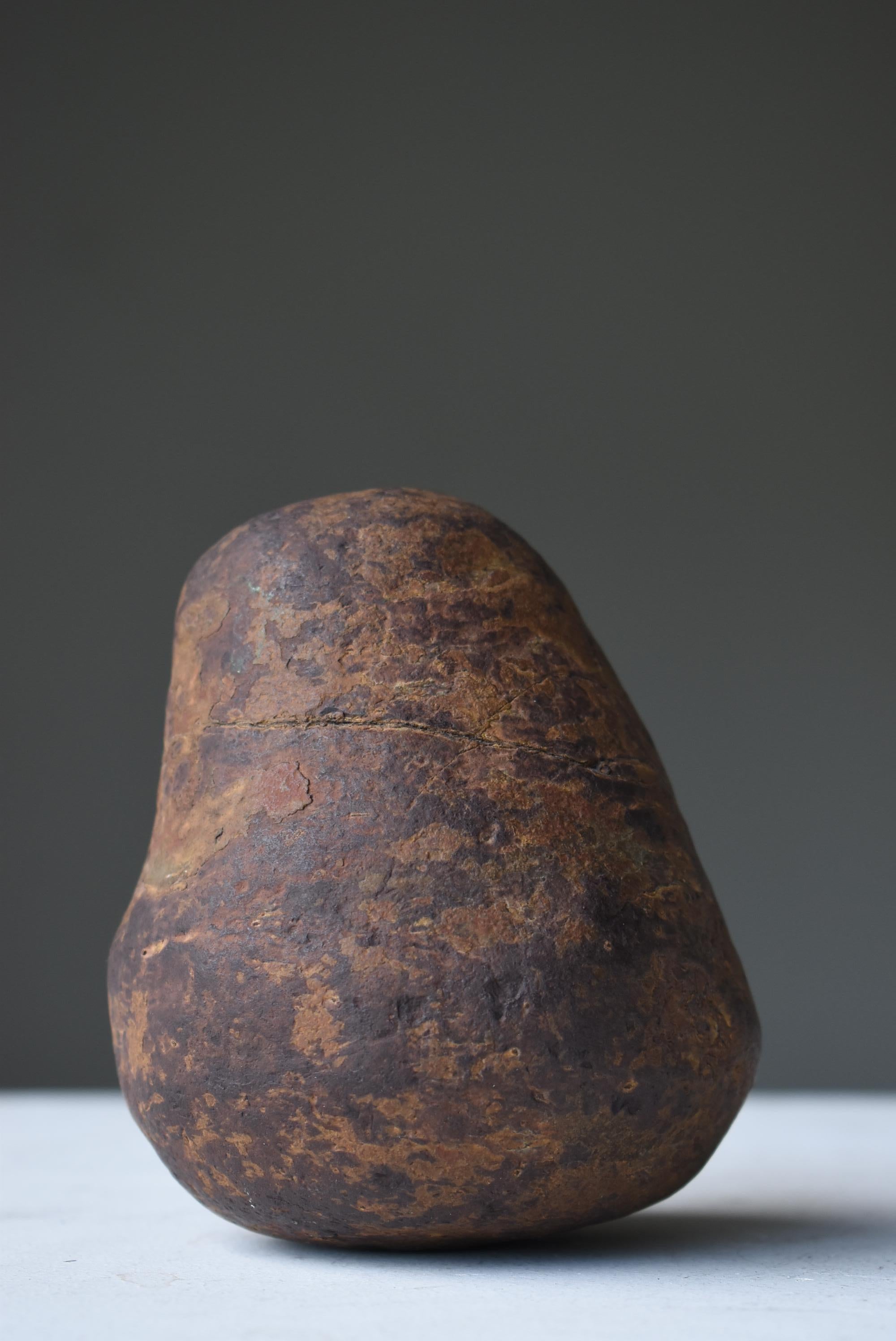 Japanische antike Stone Daruma 1860er-1900er / Steinschnitzerei Figur Wabi Sabi  im Angebot 5
