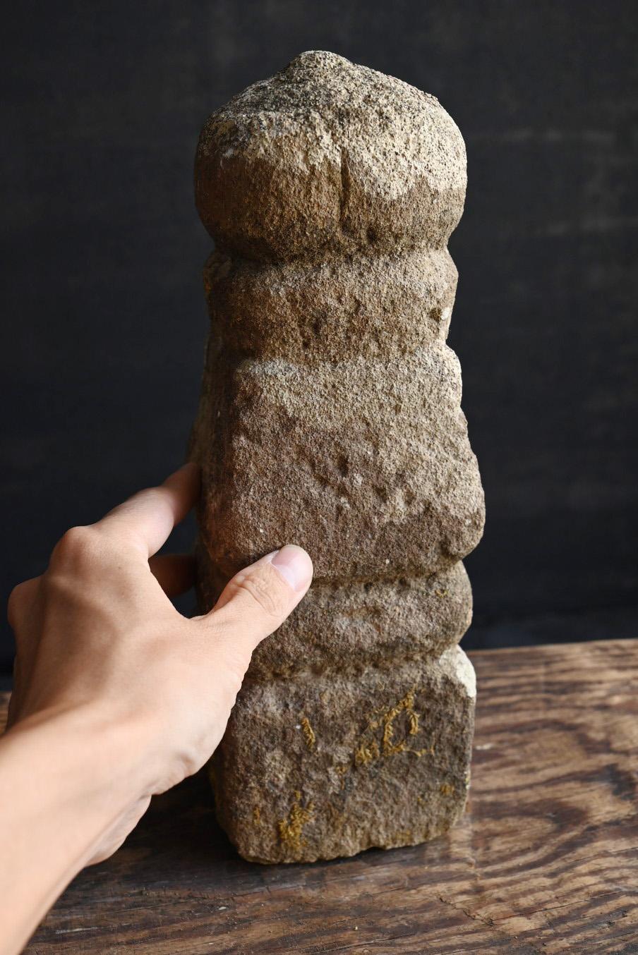 Edo Japanese antique stone five-ring tower/1500 to 1600s/Garden object/Wabisabi For Sale