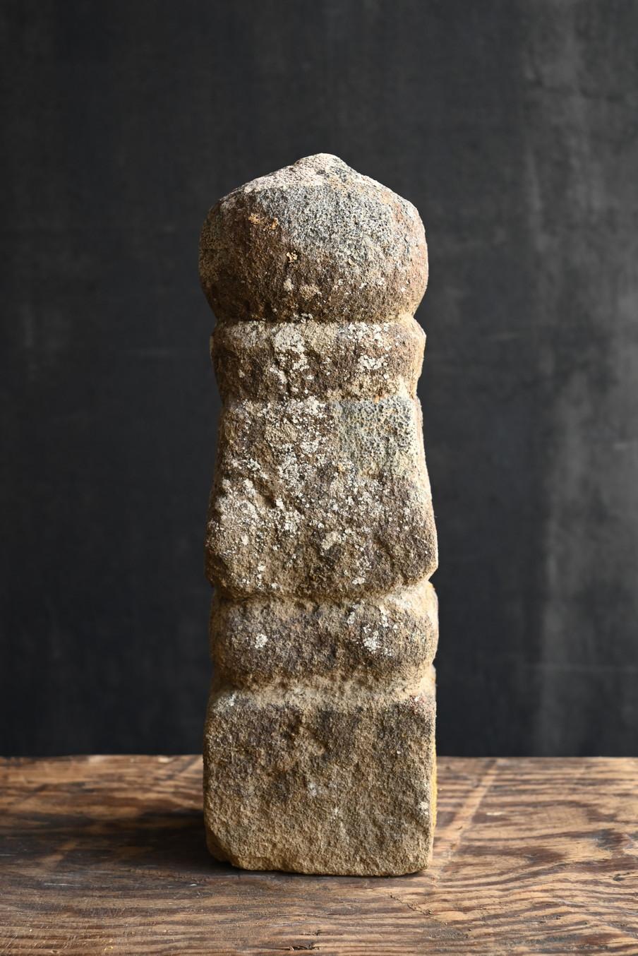 18th Century and Earlier Japanese antique stone five-ring tower/1500 to 1600s/Garden object/Wabisabi For Sale