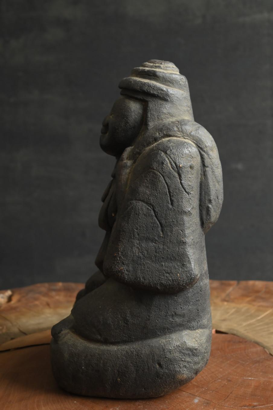 Japanese antique stone god/[Daikokuten]/Stone Buddhas from the Edo period For Sale 3