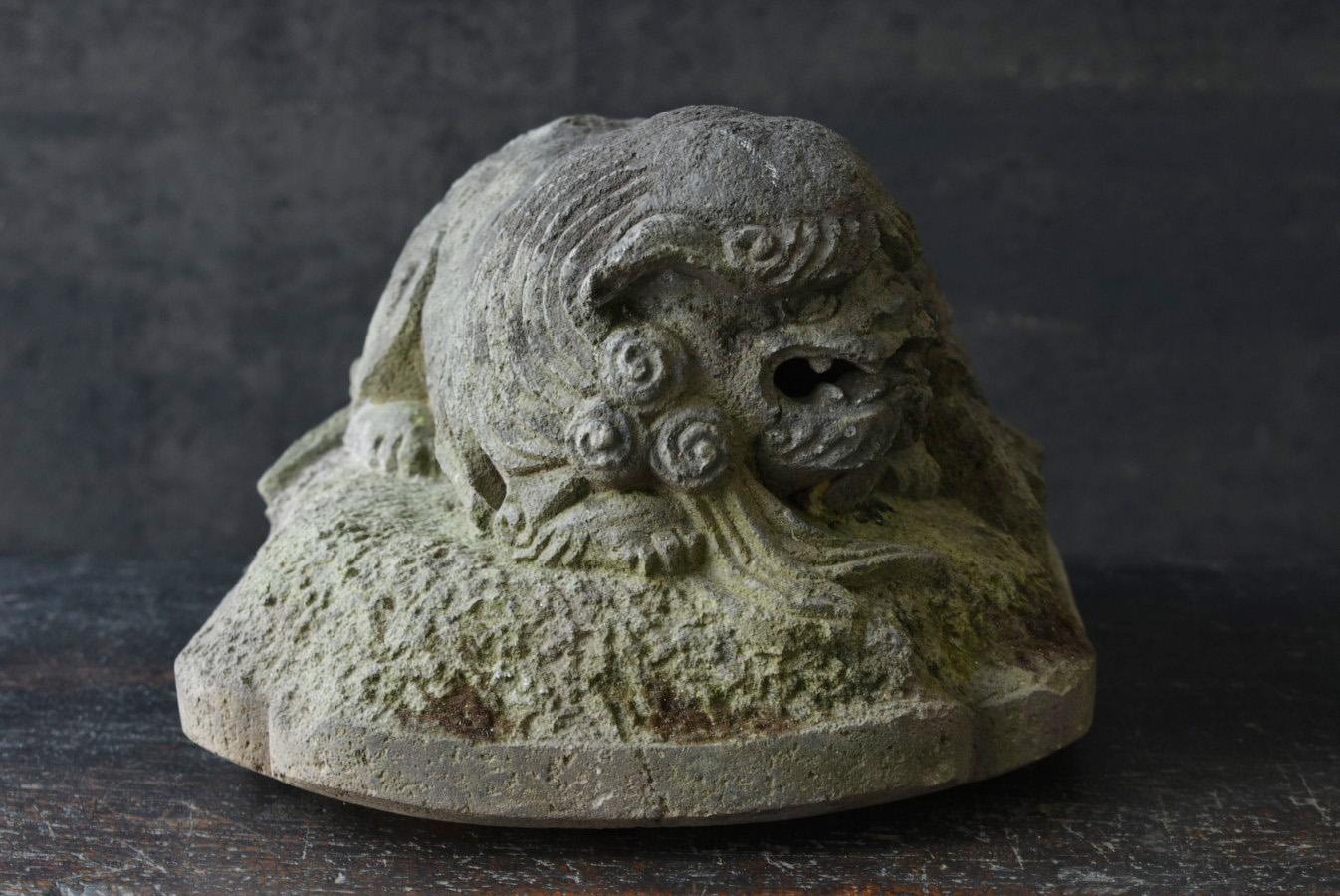 Japanese antique stone lion figurine / 1800-1900 / Edo to Meiji / garden object For Sale 3