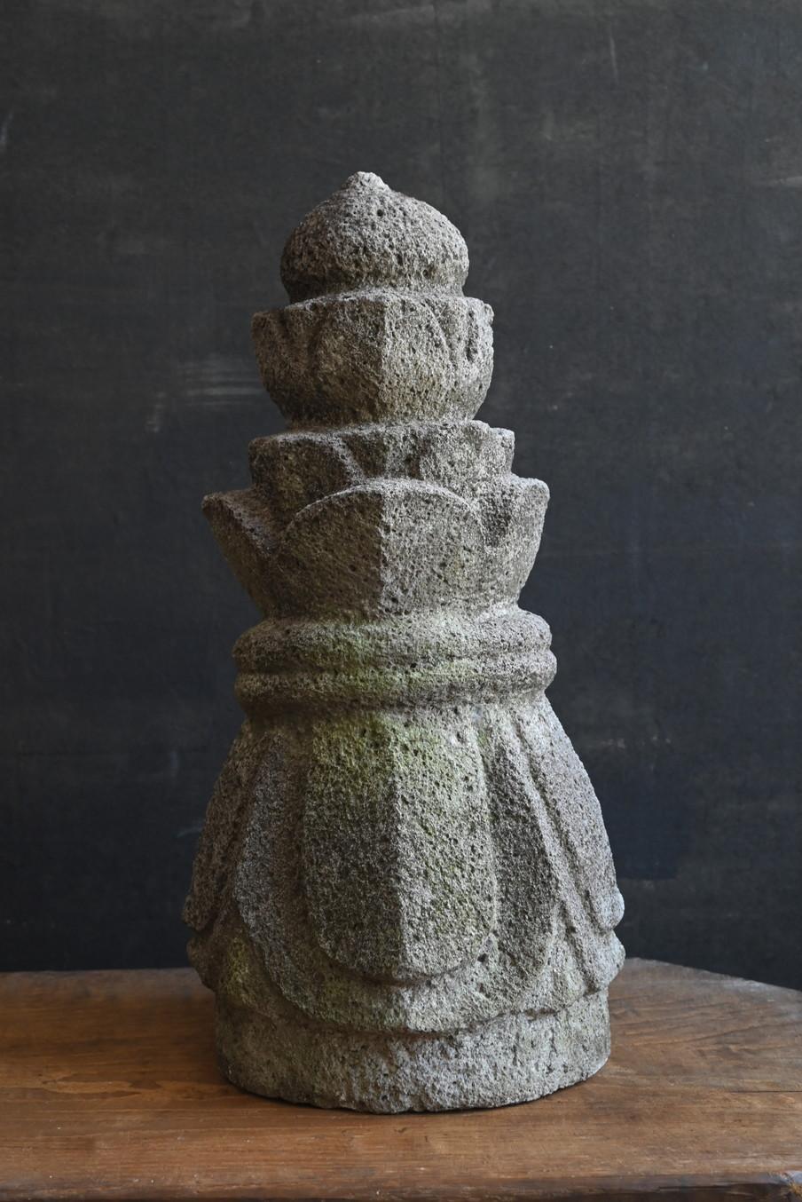 18th Century and Earlier Japanese antique stone pagoda tip/Edo period/Temple item/Garden decoration