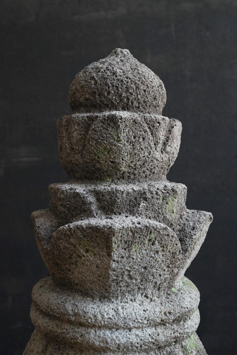 Japanese antique stone pagoda tip/Edo period/Temple item/Garden decoration 3