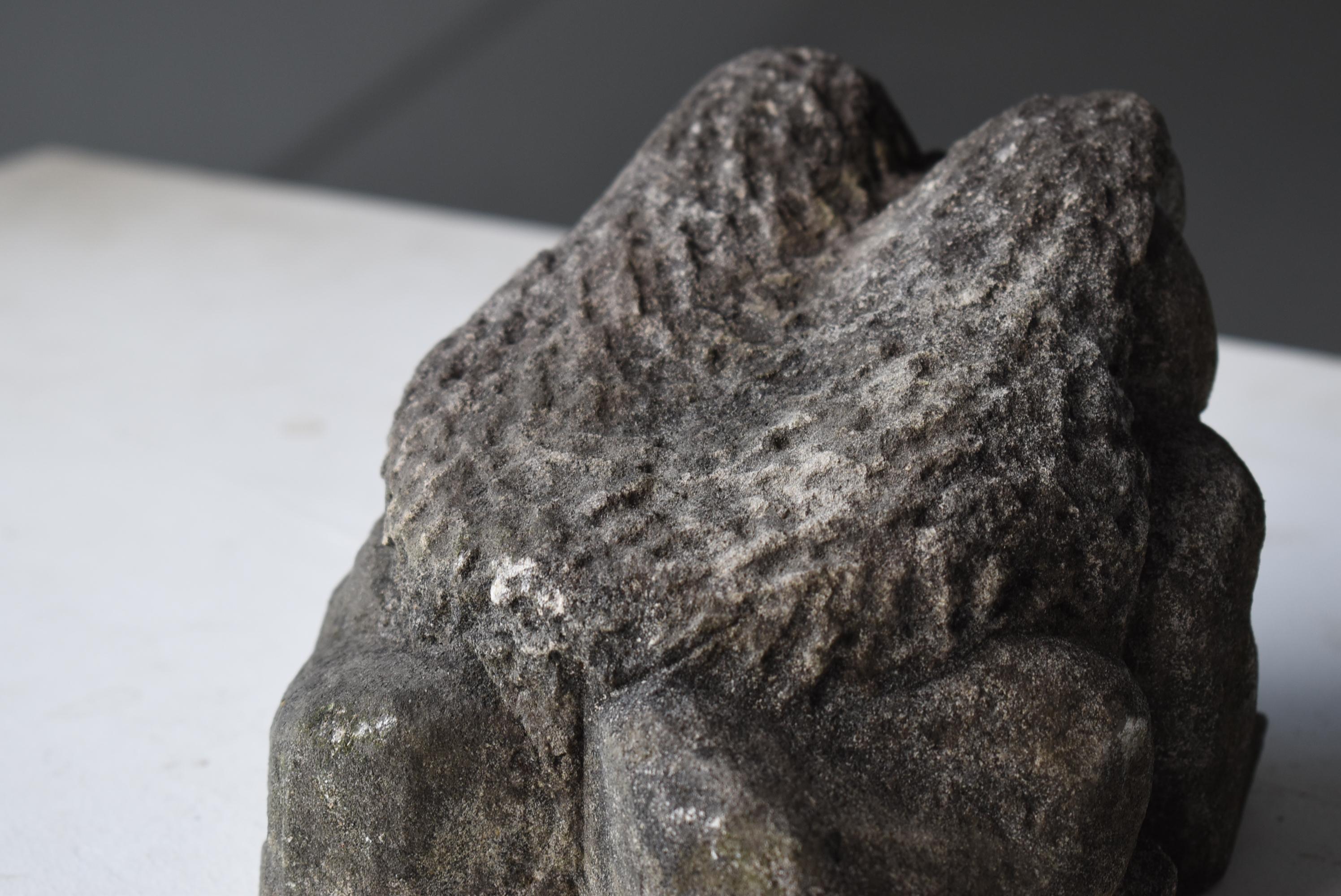 Japanese Antique Stone Statue Frog 1860s-1920s / Sculpture Wabisabi For Sale 5
