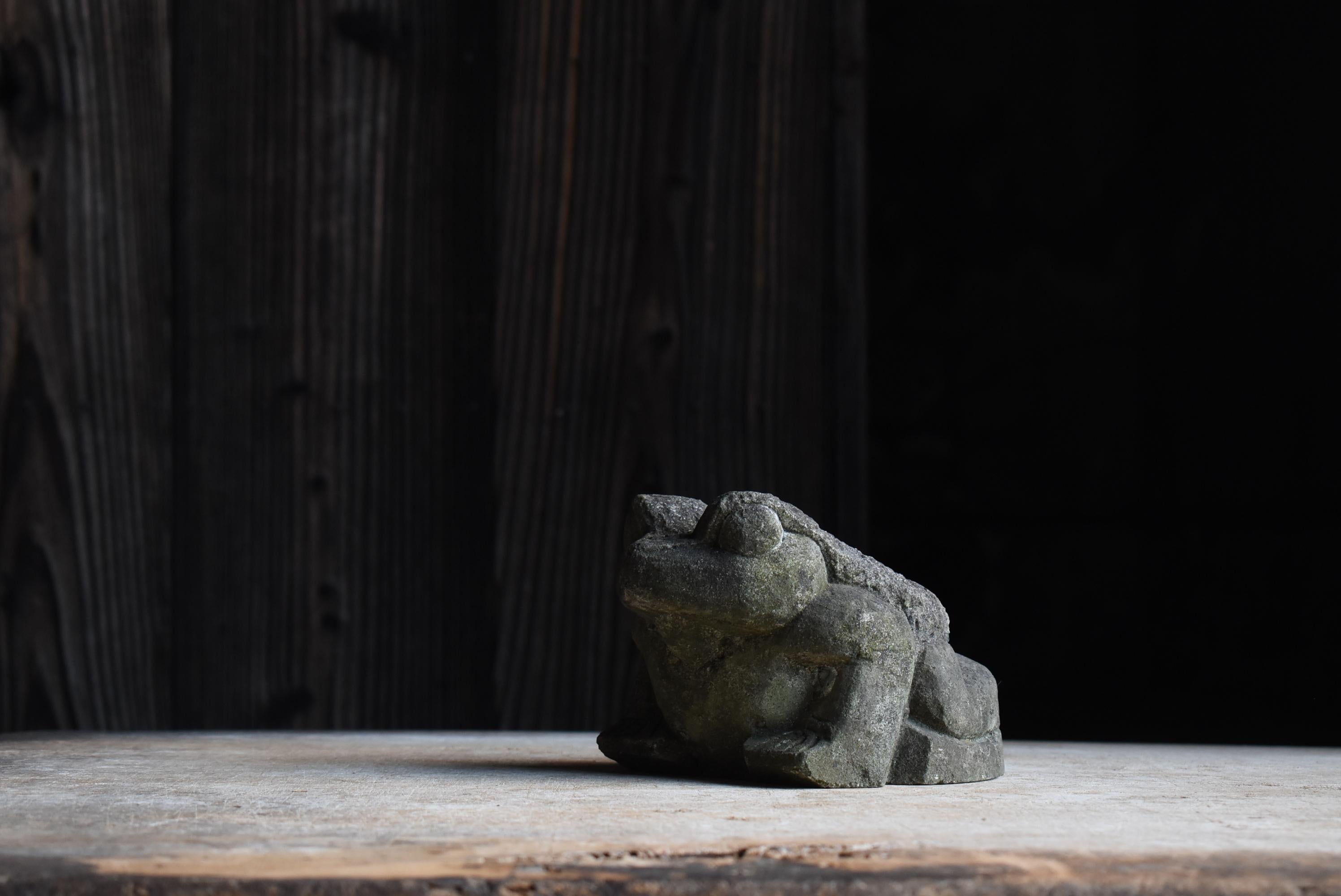 Japanese Antique Stone Statue Frog 1860s-1920s / Sculpture Wabisabi For Sale 10