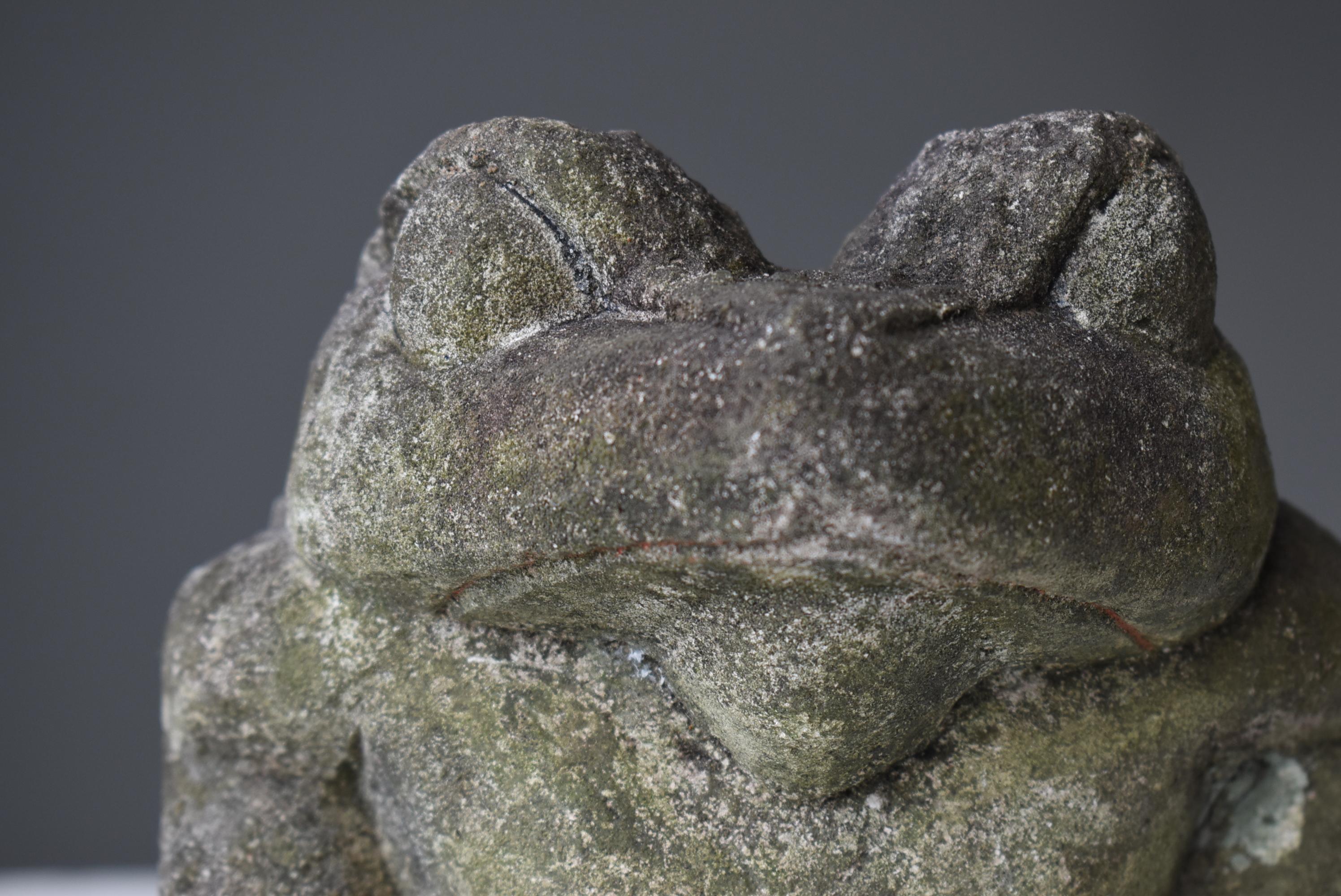 Japanese Antique Stone Statue Frog 1860s-1920s / Sculpture Wabisabi For Sale 1