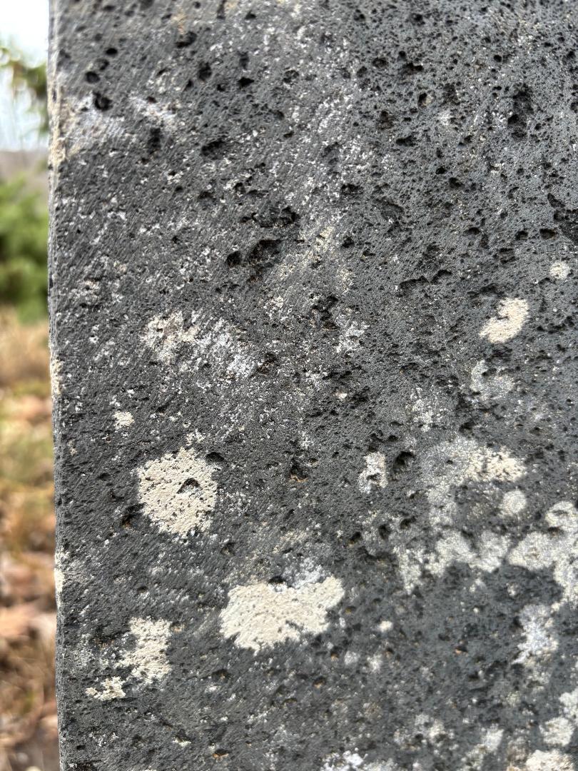 Giapponese  Lanterna antica in pietra per il sentiero del sole e della luna con bellissimi dettagli da 28 pollici 2