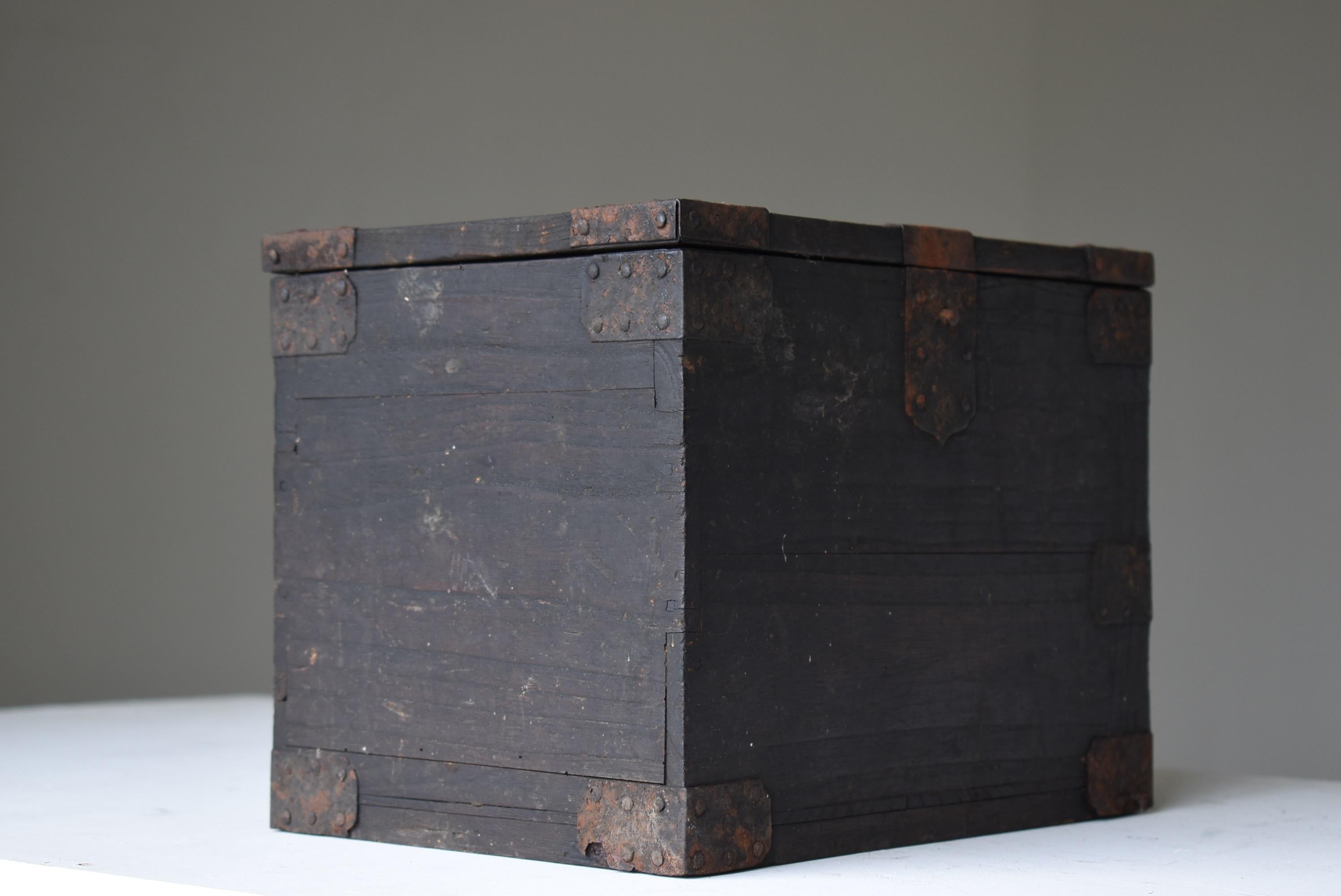 19th Century Japanese Antique Storage Box 1800s-1860s/Tansu Contemporary Art Wabisabi Drawer
