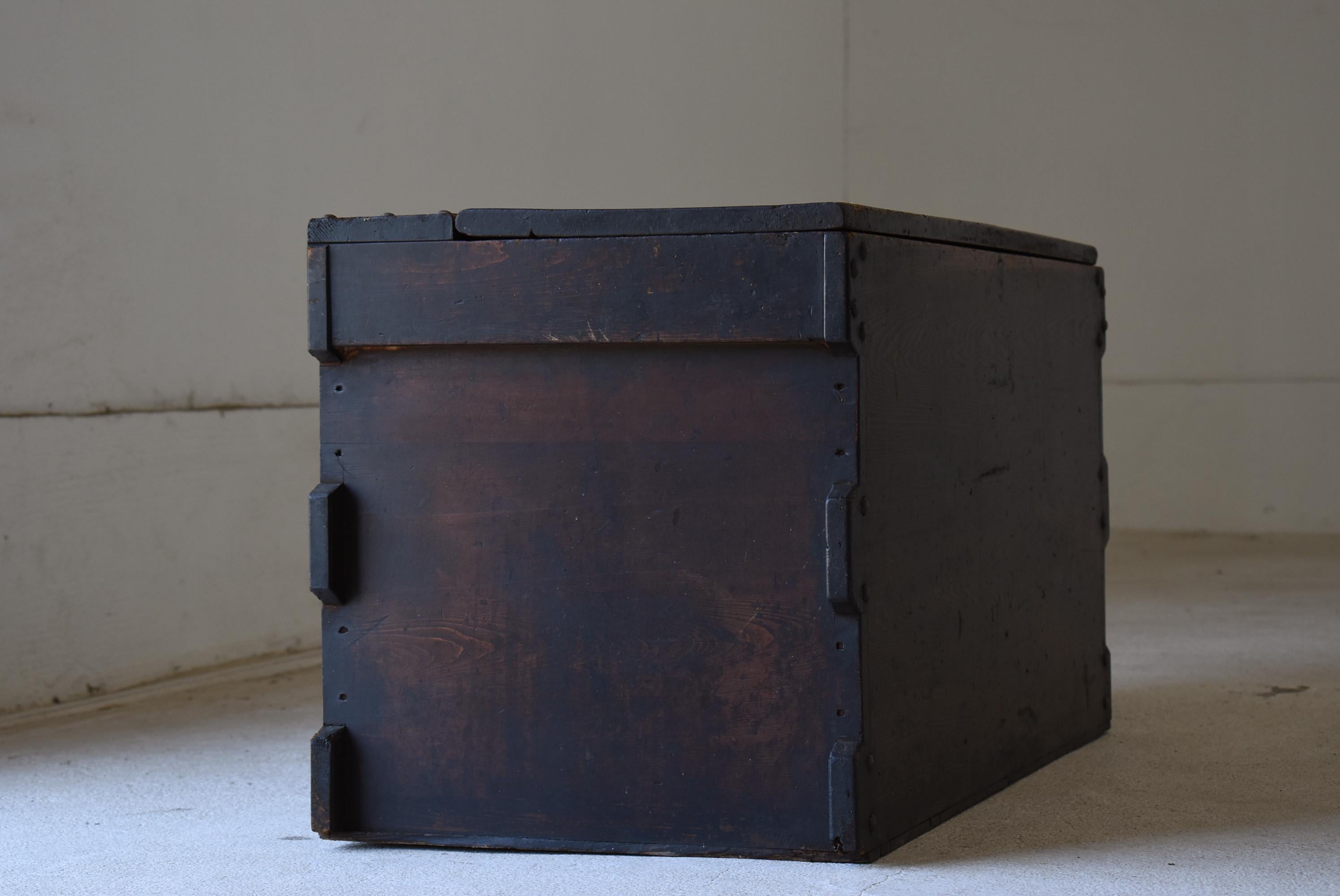Japanese Antique Storage Box 1860s-1900s / Tansu Sofa Table Wabisabi 4