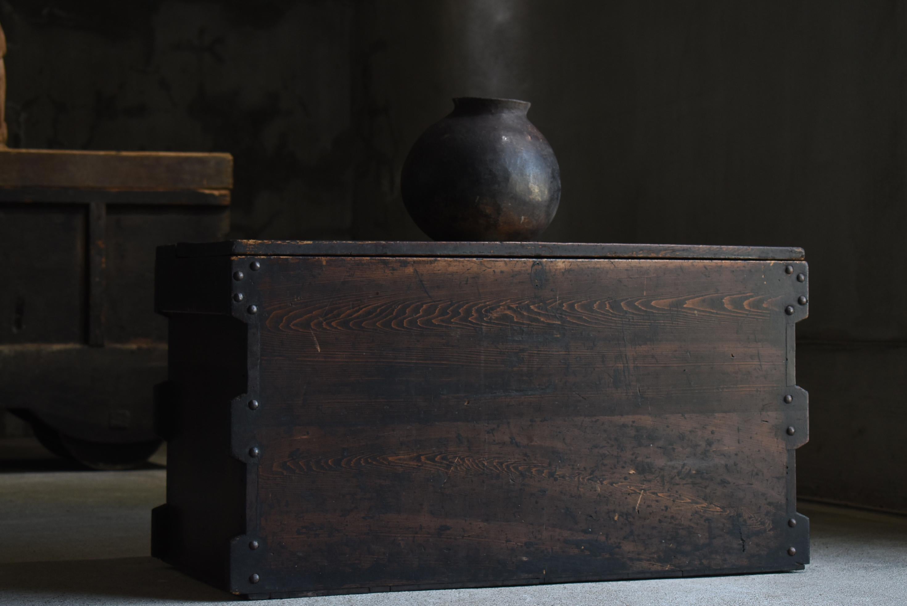 Meiji Japanese Antique Storage Box 1860s-1900s / Tansu Sofa Table Wabisabi