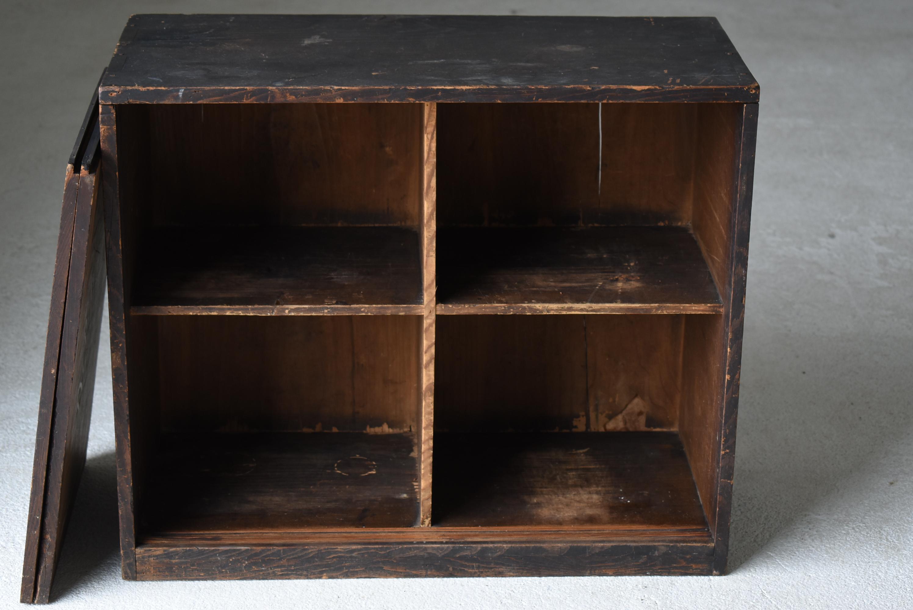 20th Century Japanese Antique Storage Shelf 1860s-1920s/Chest of Drawer Cabinet Sideboard
