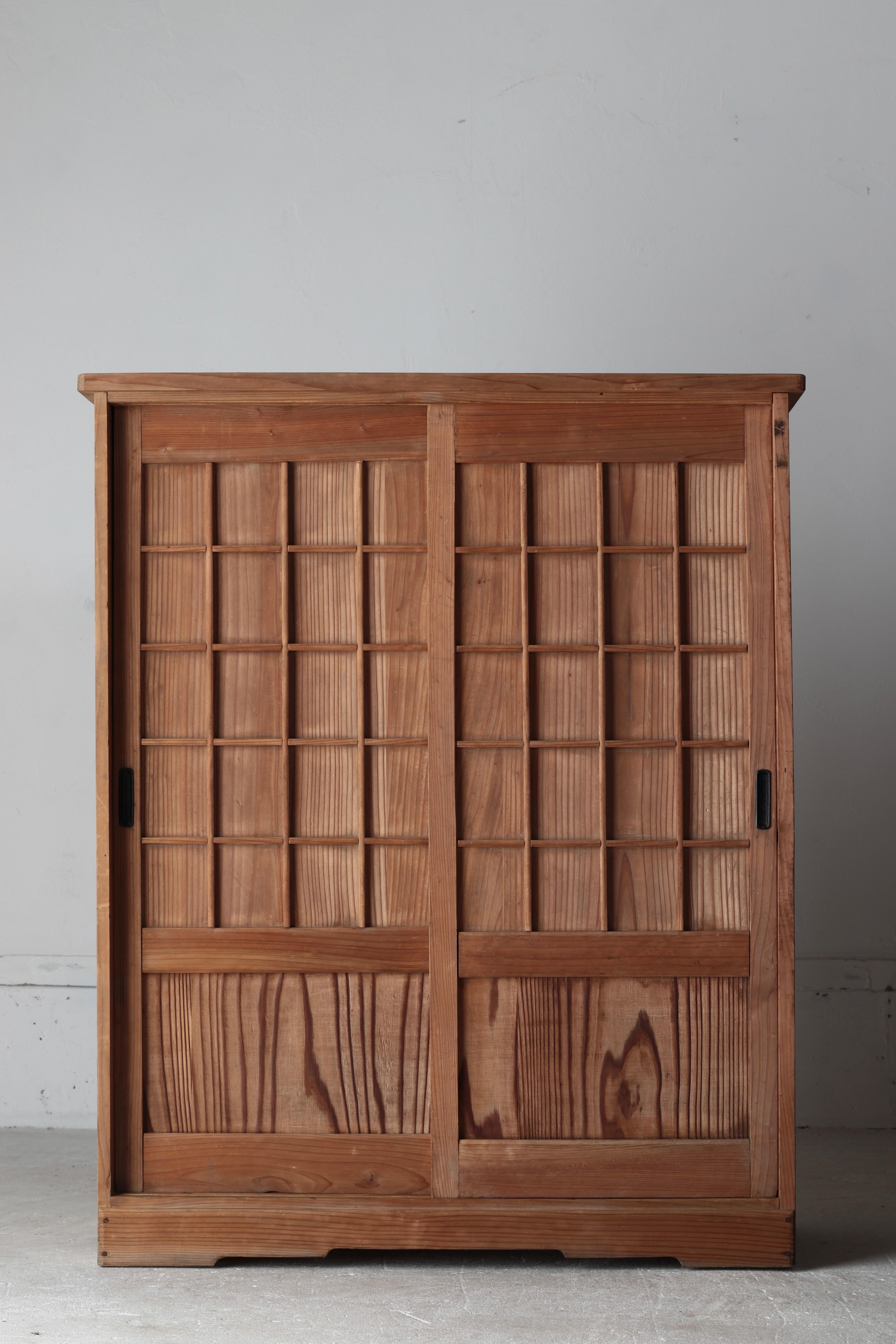 Japanese Antique Storage Shelves / Shoe Cabinet / 1900-1940s / Wabi-sabi In Good Condition For Sale In Iwate-gun Shizukuishi-cho, Iwate Prefecture