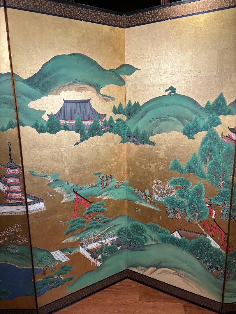 Japanese Antique Stunning Hand Painted Green Gardens, Pagodas,  Lanterns Screen In Good Condition In South Burlington, VT