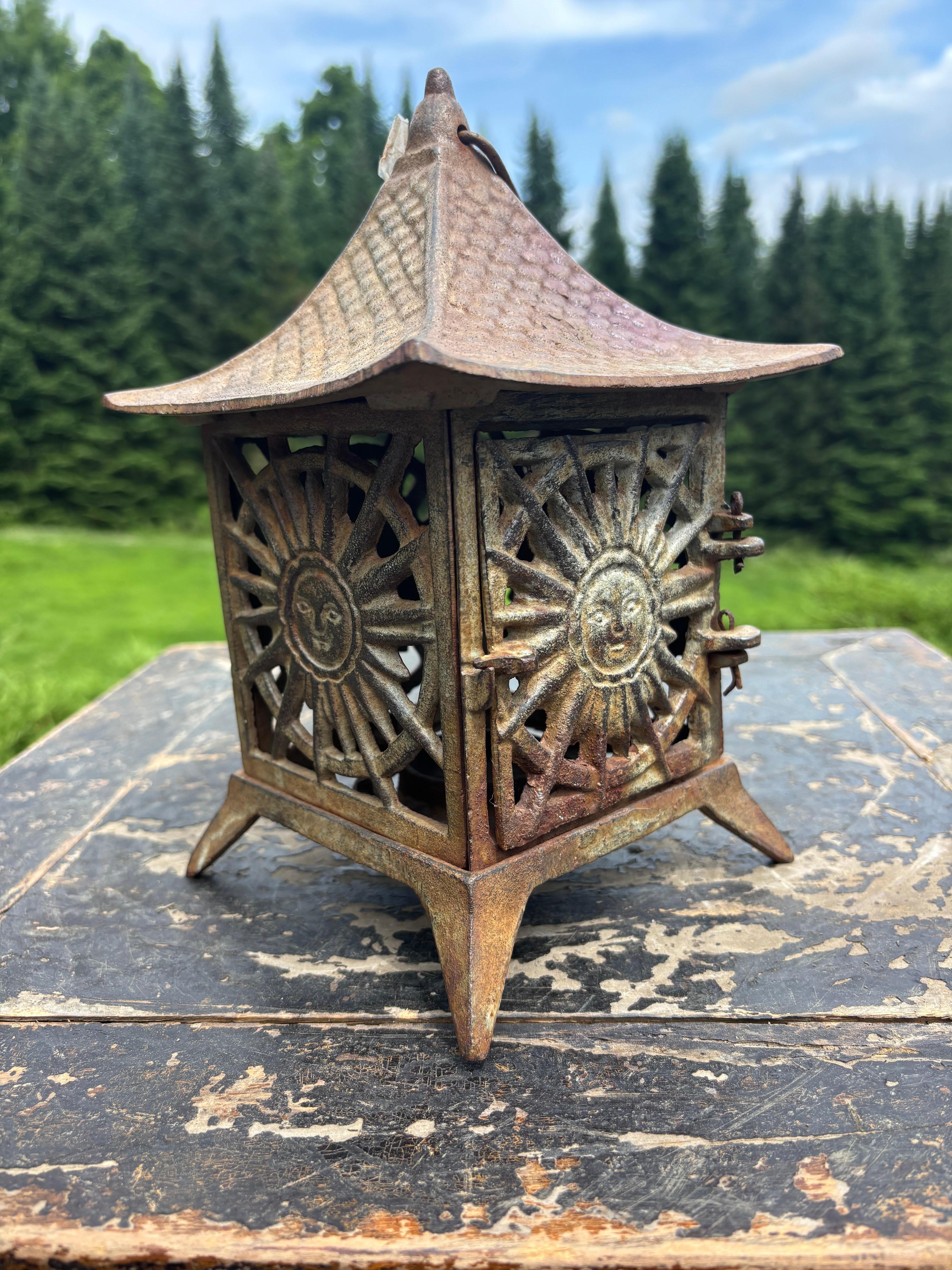 Japanese Antique Sun Faced Pagoda Roof Lantern For Sale 5