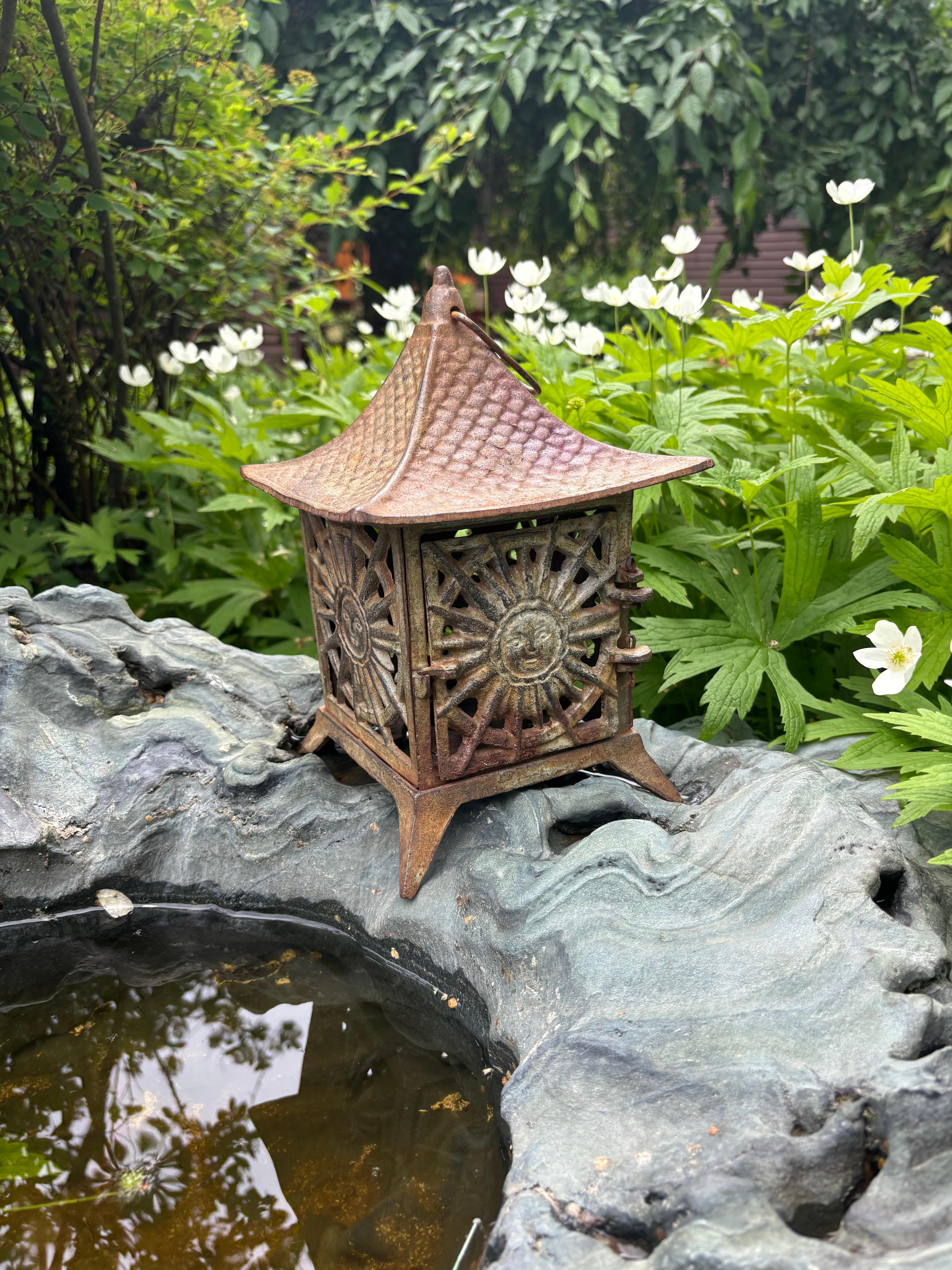 Japanese Antique Sun Faced Pagoda Roof Lantern In Good Condition For Sale In South Burlington, VT