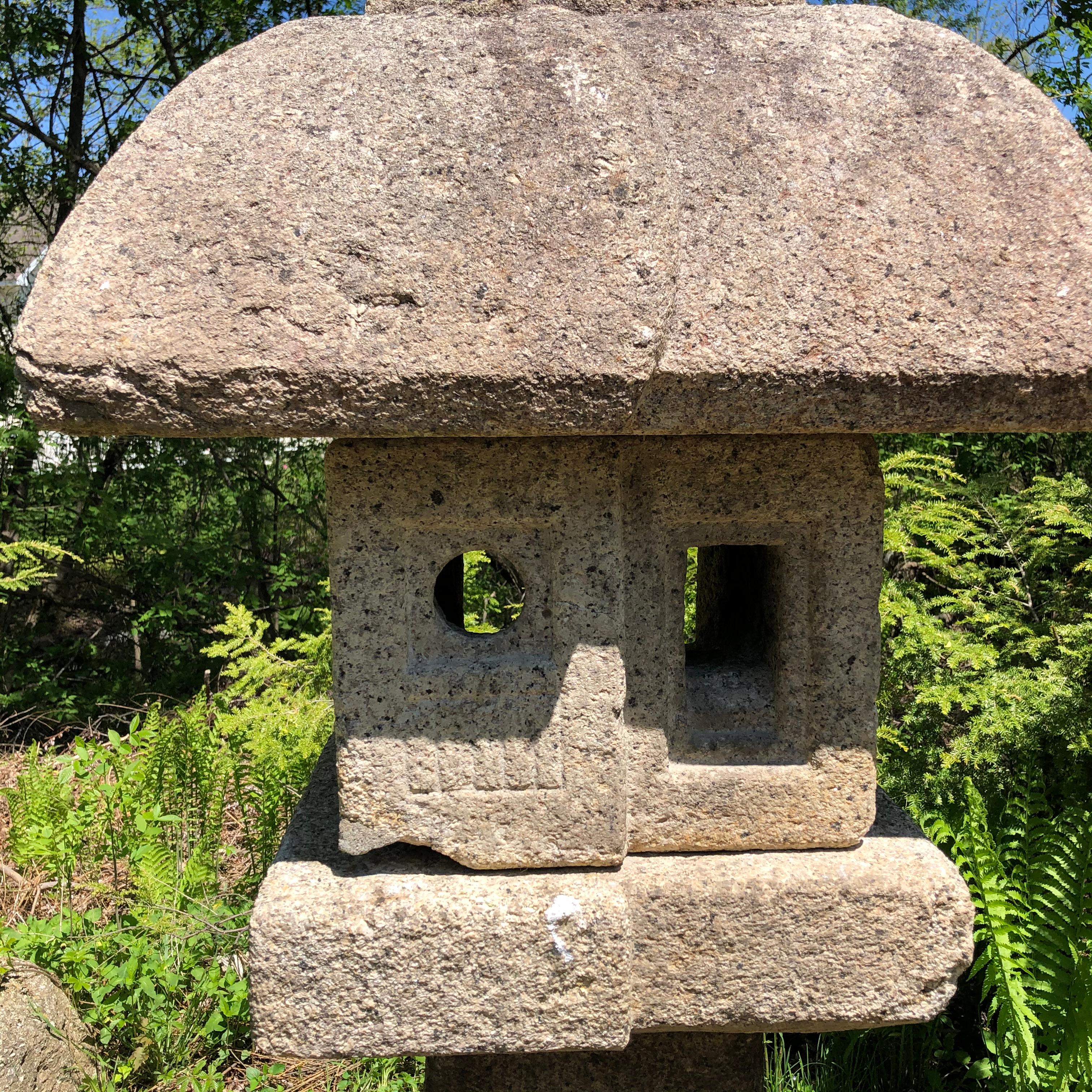 Japanese Antique Tall Mountain Minka House Lantern In Good Condition In South Burlington, VT