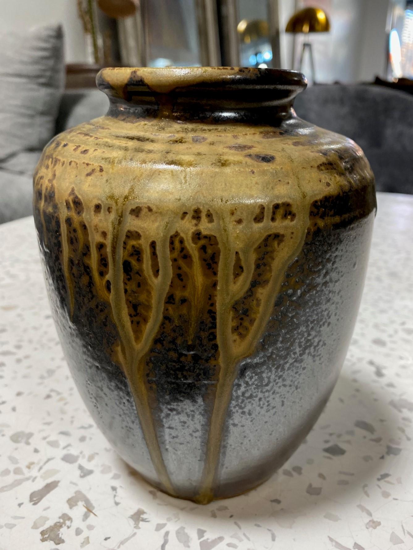 Japanese Antique Tamba Tanba Ware Natural Ash Glaze Wab-Sabi Pottery Vase Jar In Good Condition In Studio City, CA