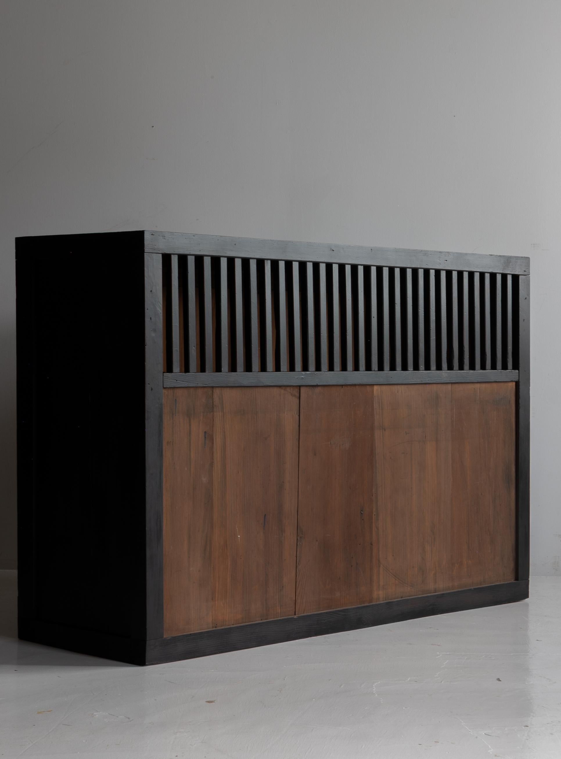 Japanese Antique Tansu 1860s-1900s / Sideboard Wabi Sabi #02 For Sale 11