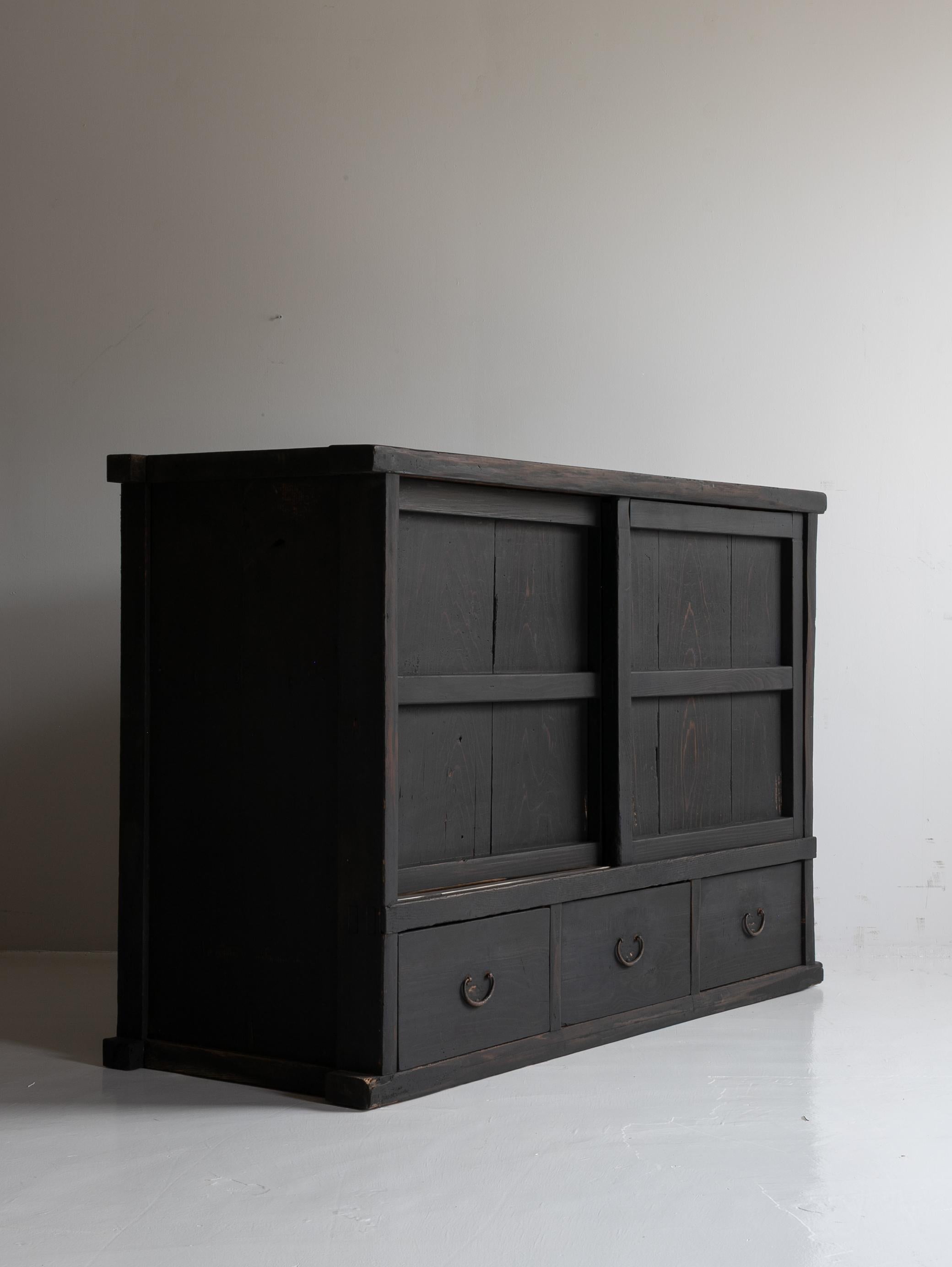 Japanese Antique Tansu 1860s-1900s / Sideboard Wabi Sabi For Sale 6