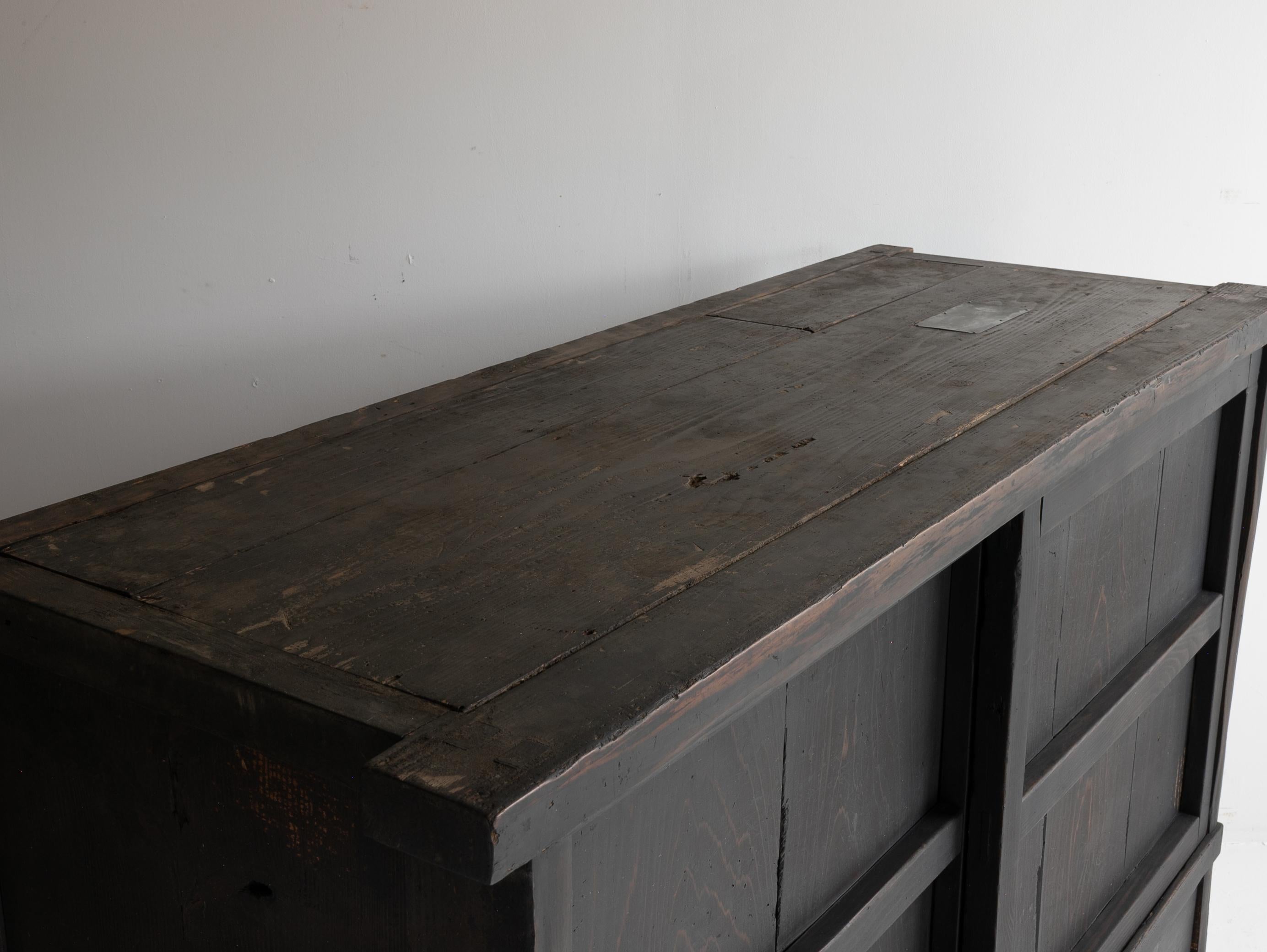 Japanese Antique Tansu 1860s-1900s / Sideboard Wabi Sabi For Sale 7