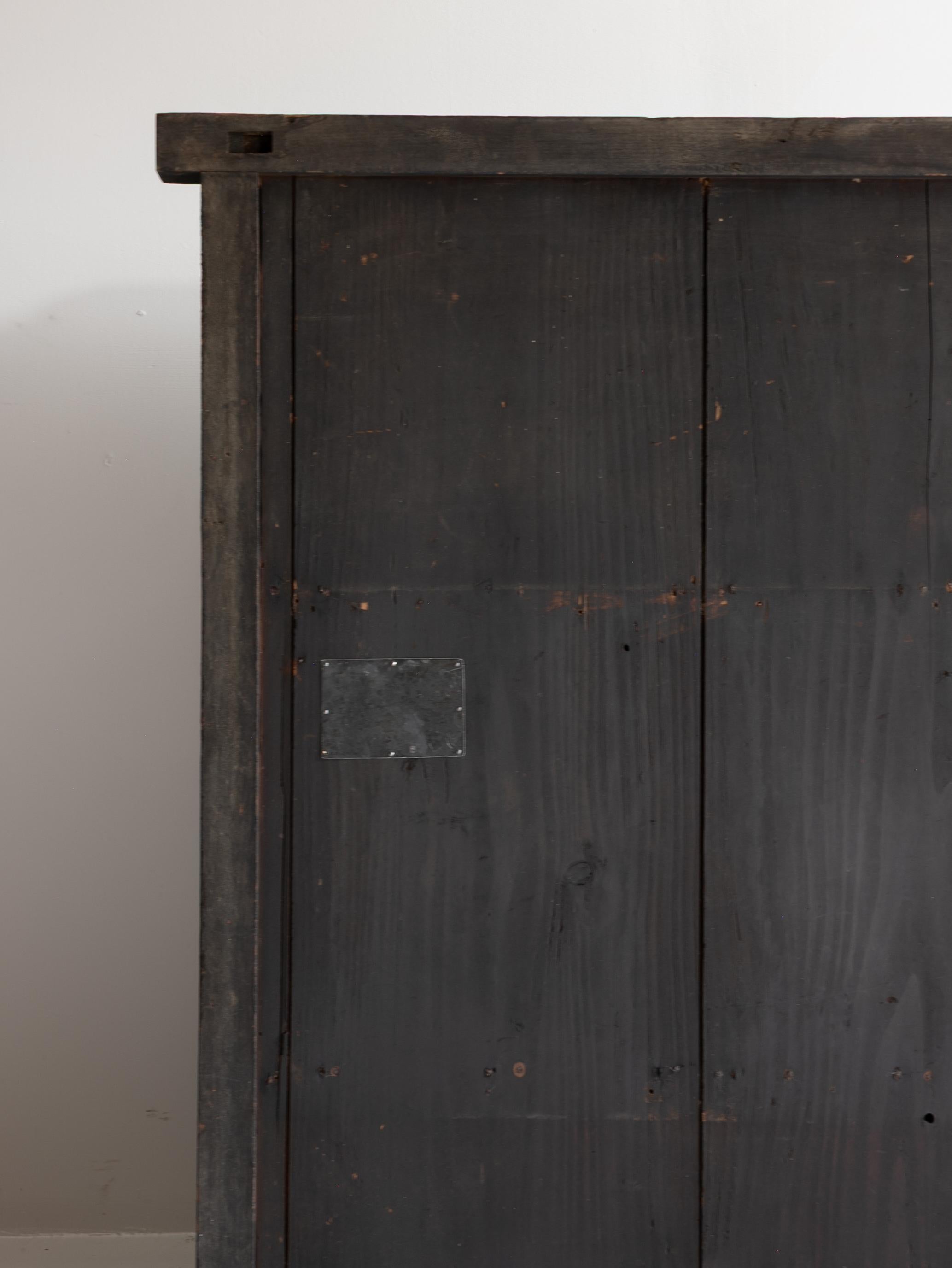Japanese Antique Tansu 1860s-1900s / Sideboard Wabi Sabi For Sale 10