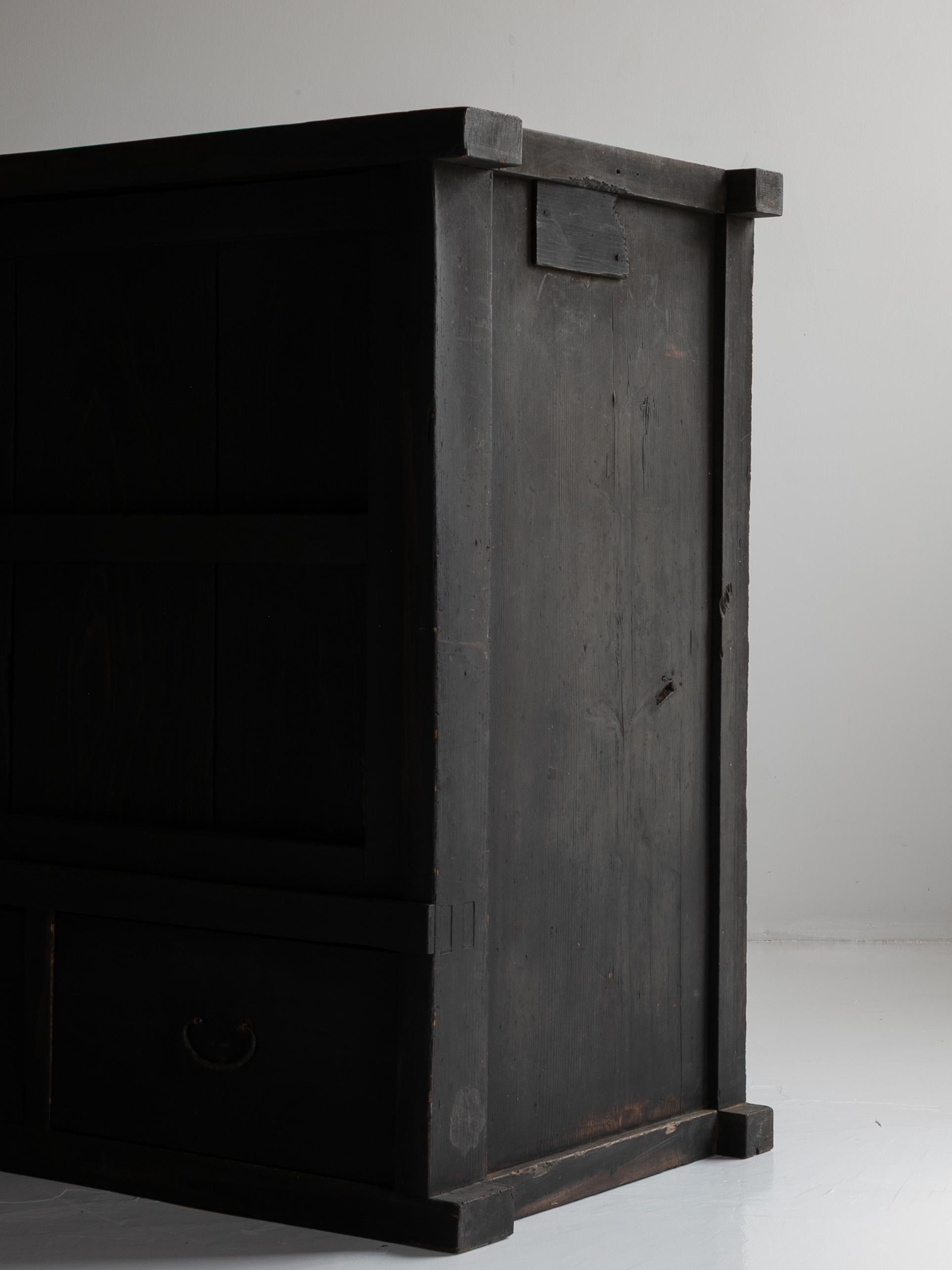 Japanese Antique Tansu 1860s-1900s / Sideboard Wabi Sabi For Sale 12